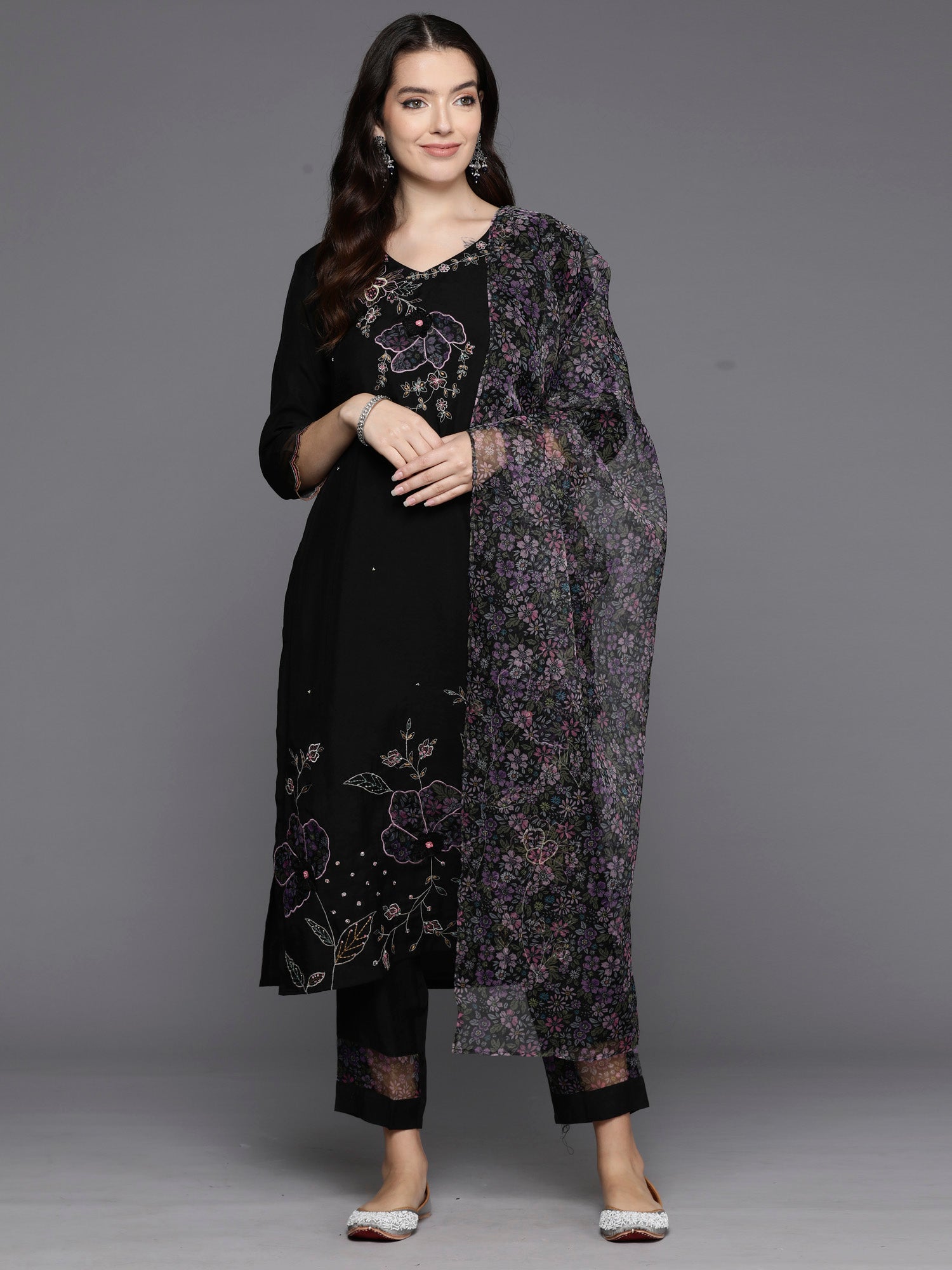 Women's Black Silk Blend Kurta Set - Taantav