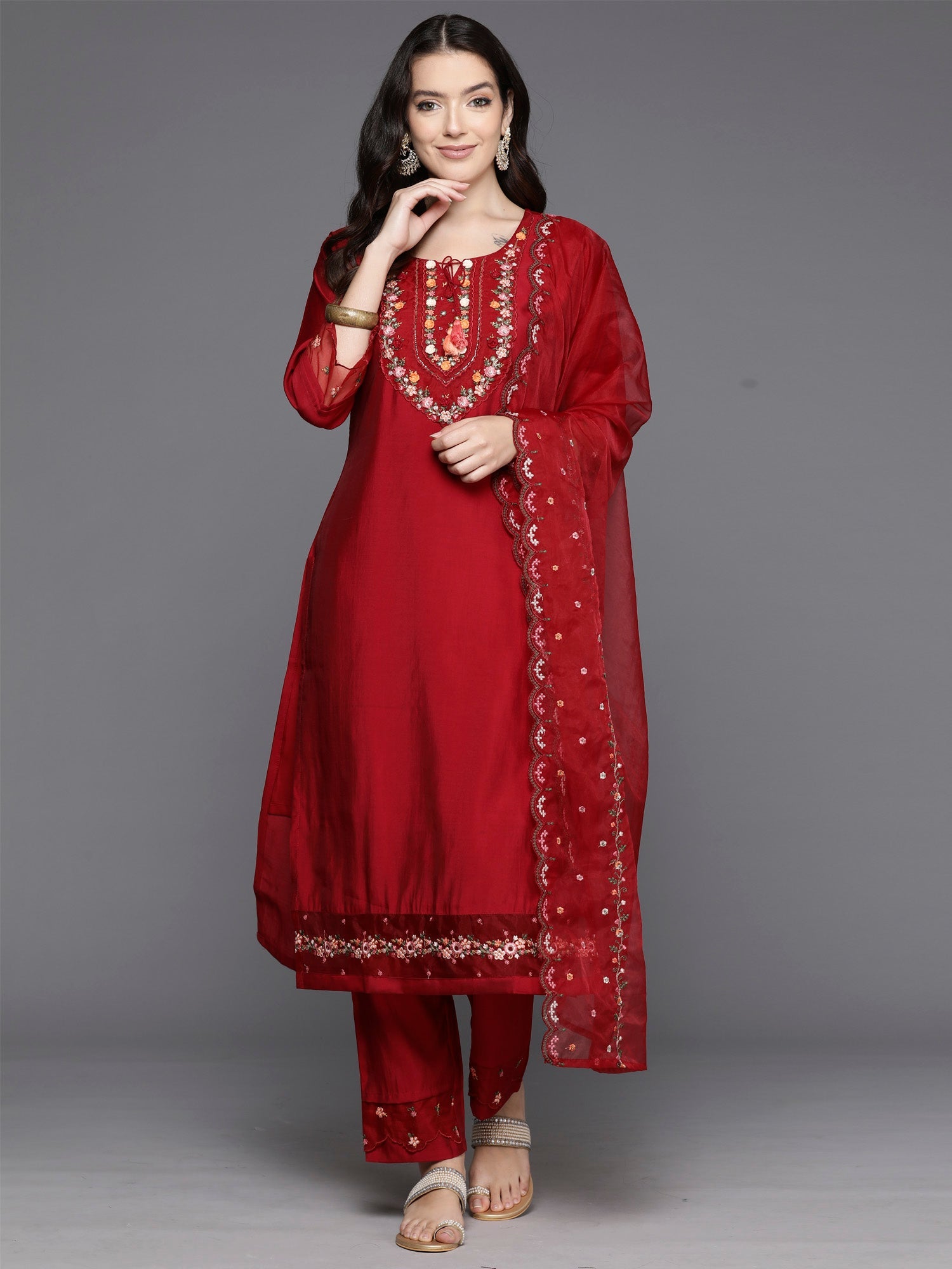 Women's Red Silk Blend Kurta Set - Taantav