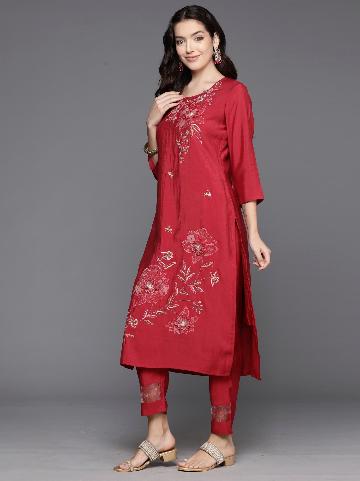 Women's Red Silk Blend Kurta Set - Taantav