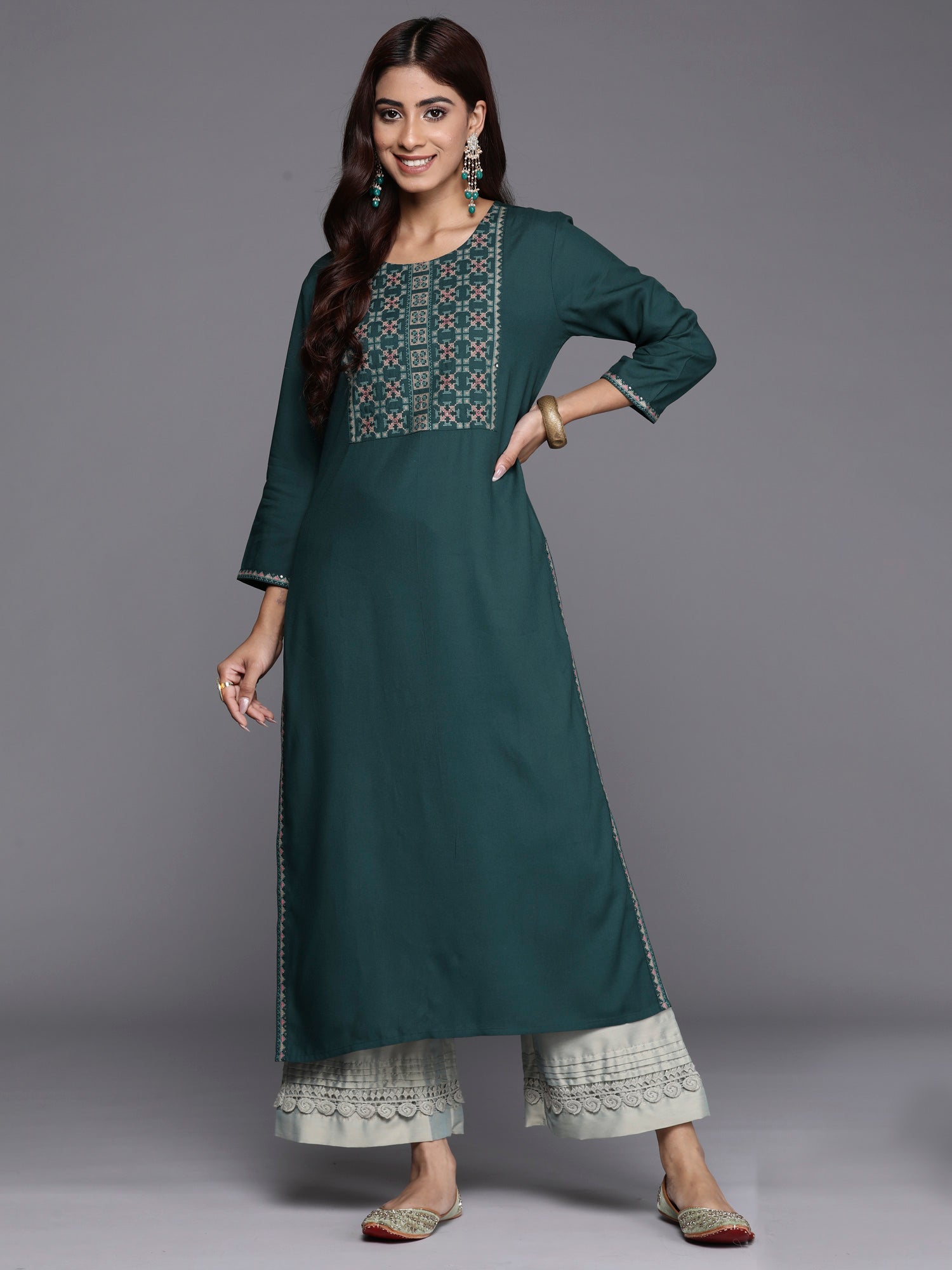 Women's Green Viscose Rayon Kurta - Taantav