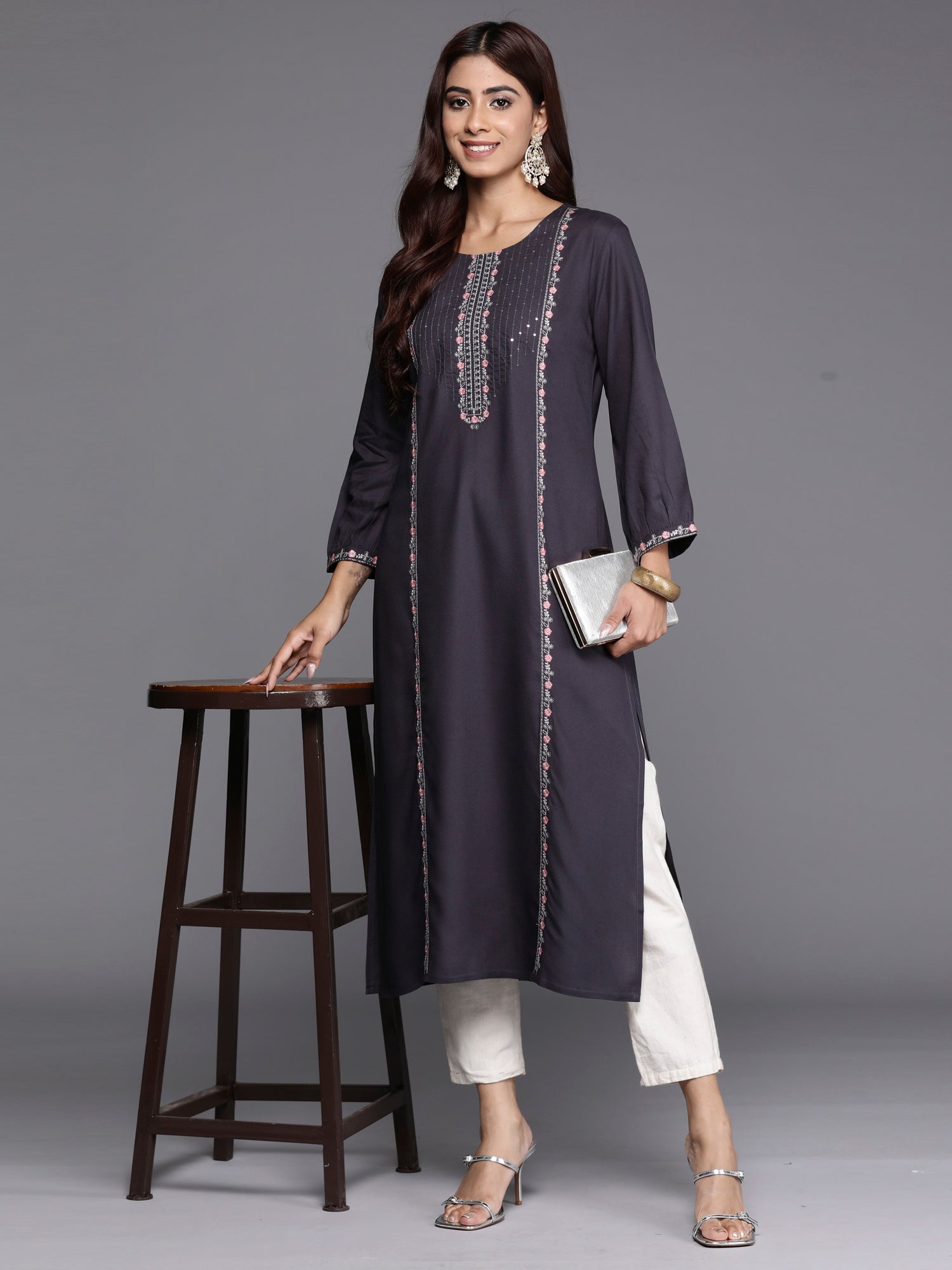 Women's Grey Viscose Rayon Kurta - Taantav