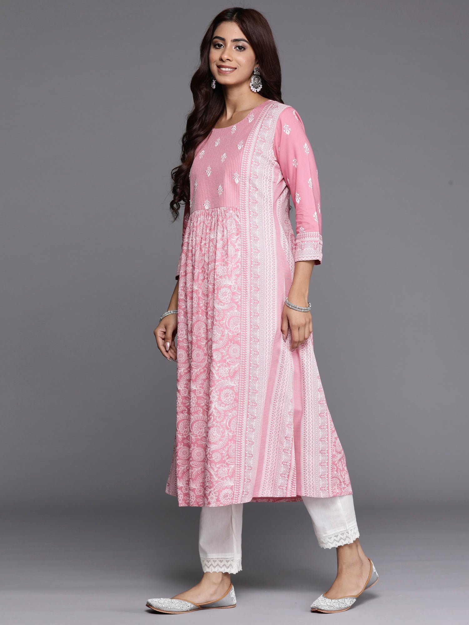 Women's Pink Viscose Rayon Kurta - Taantav