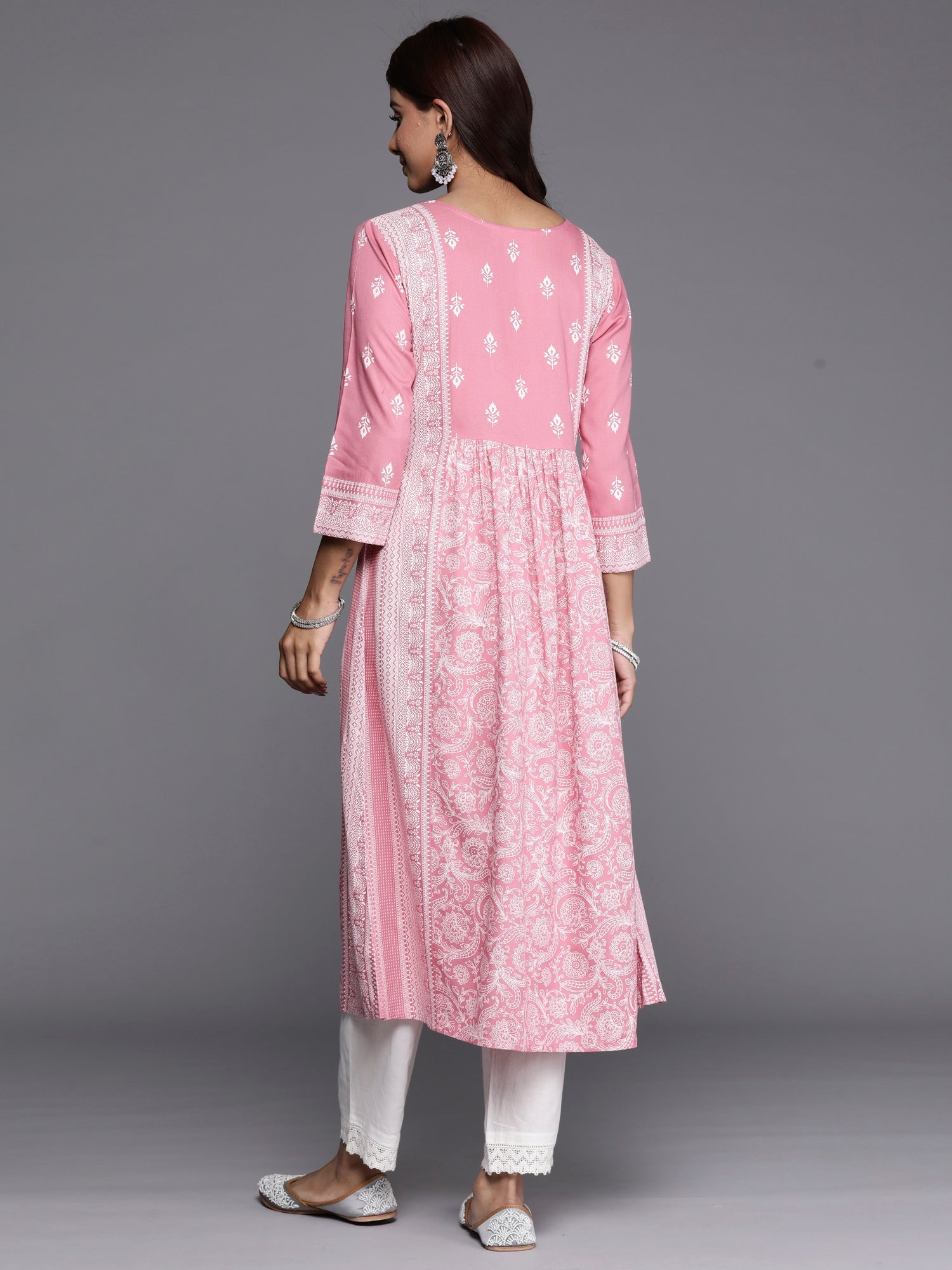 Women's Pink Viscose Rayon Kurta - Taantav