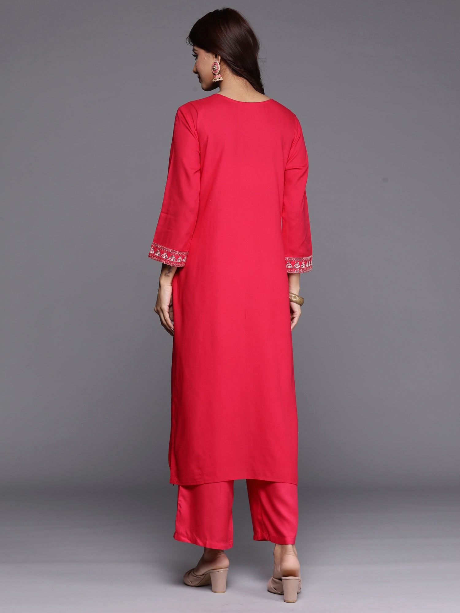 Women's Magenta Viscose Rayon Kurta - Taantav