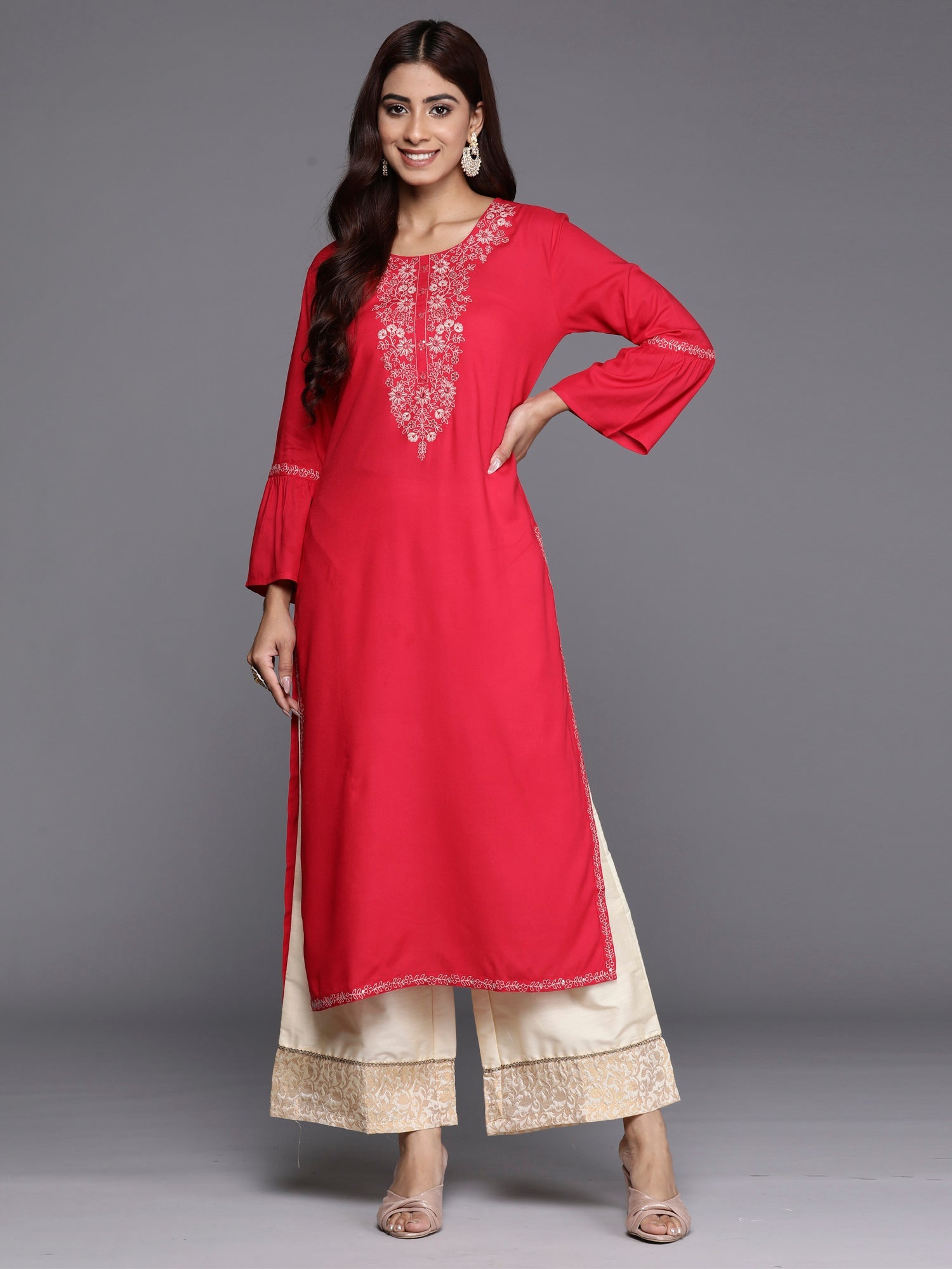 Women's Red Viscose Rayon Kurta - Taantav