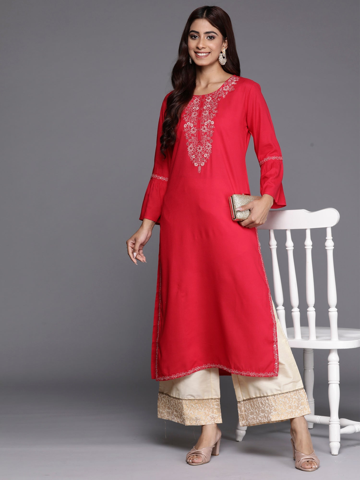 Women's Red Viscose Rayon Kurta - Taantav