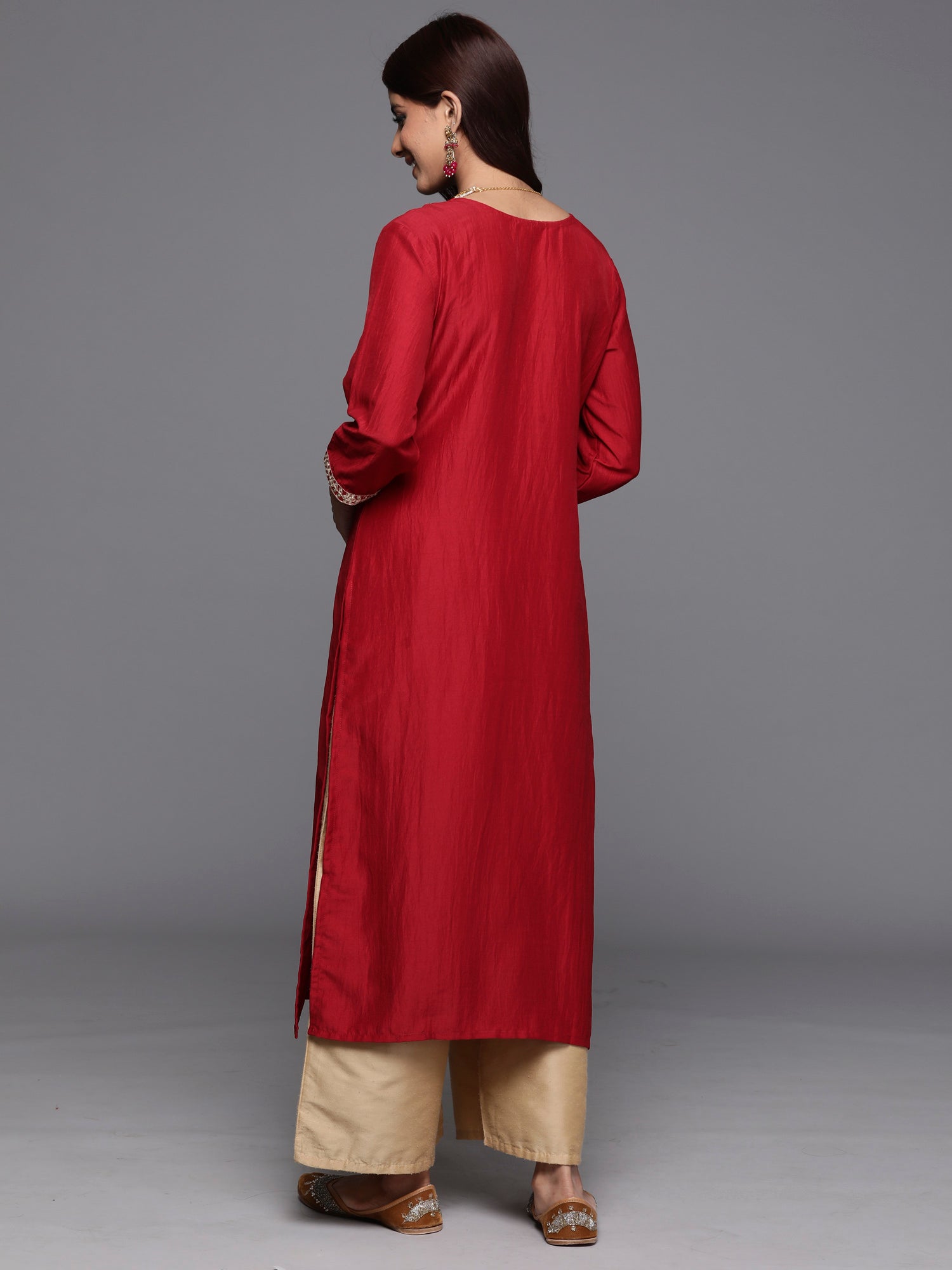 Women's Maroon Silk Kurta - Taantav