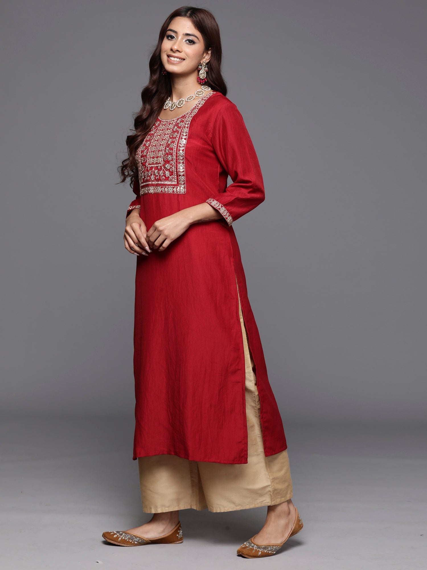 Women's Maroon Silk Kurta - Taantav