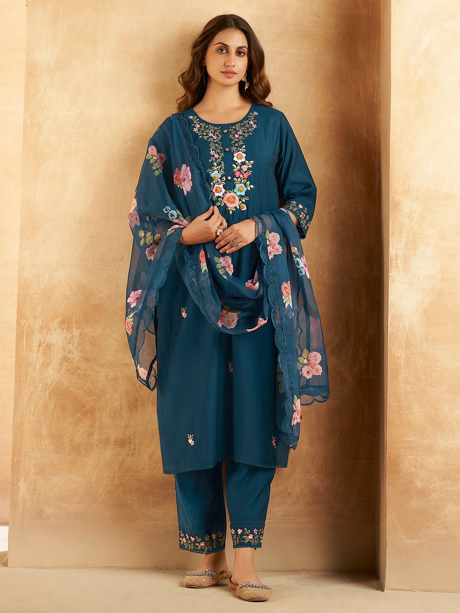 Women's Teal Silk Blend Kurta Set - Taantav