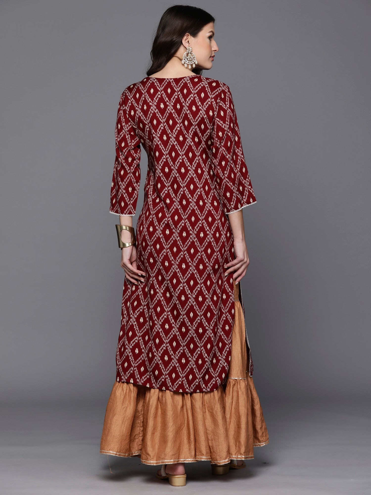 Women's Maroon Viscose Rayon Kurta - Taantav