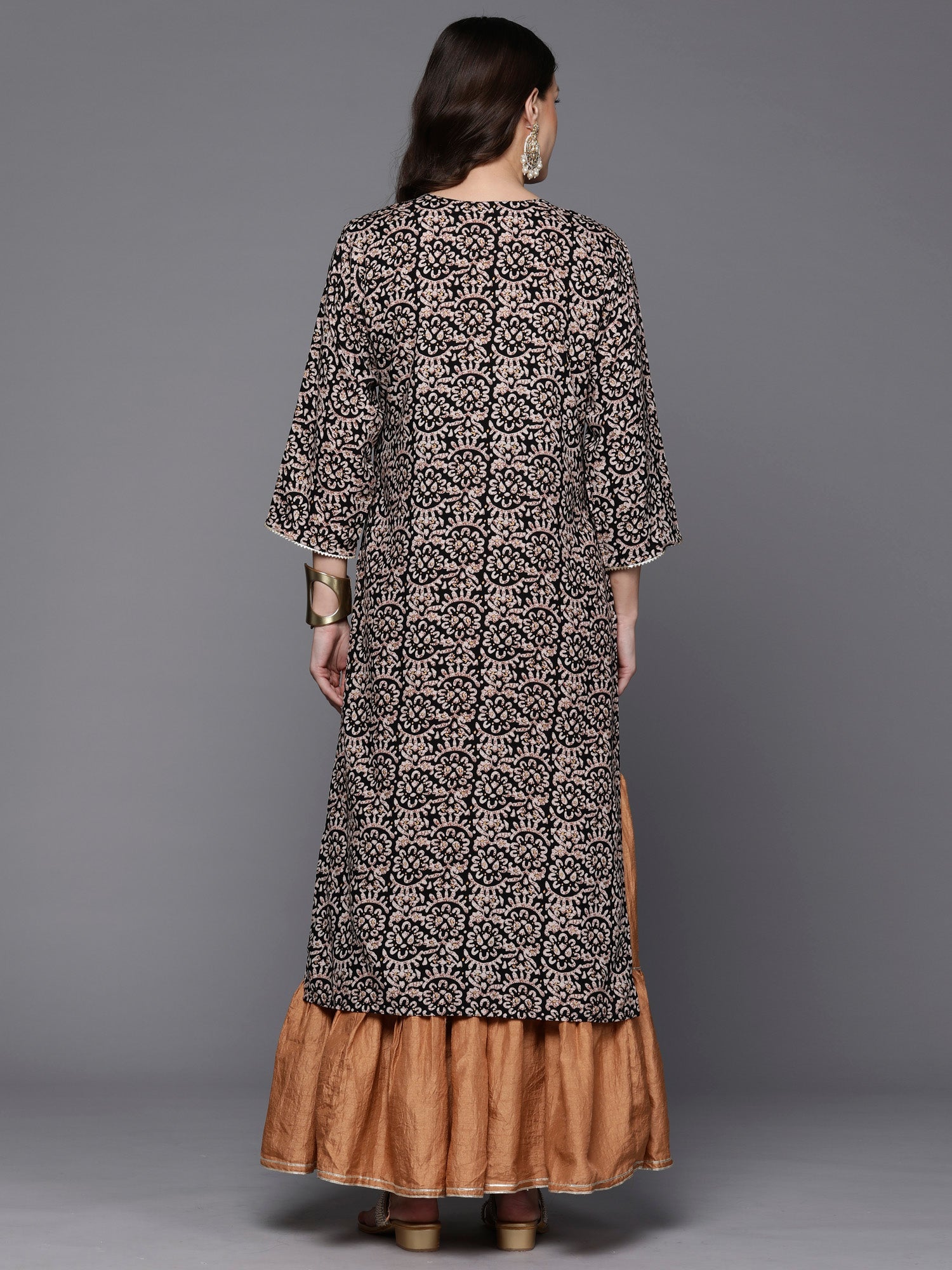 Women's Black Viscose Rayon Kurta - Taantav