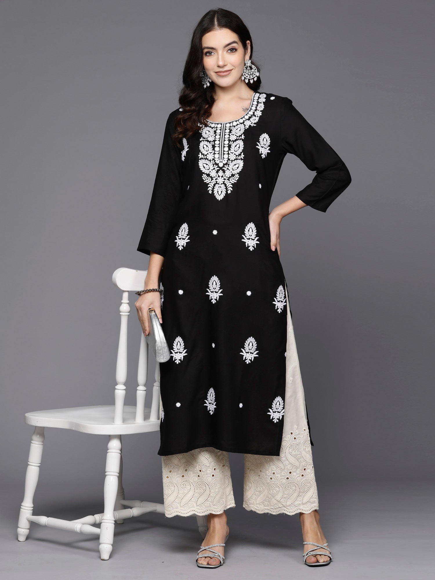 Women's Black Viscose Rayon Kurta - Taantav