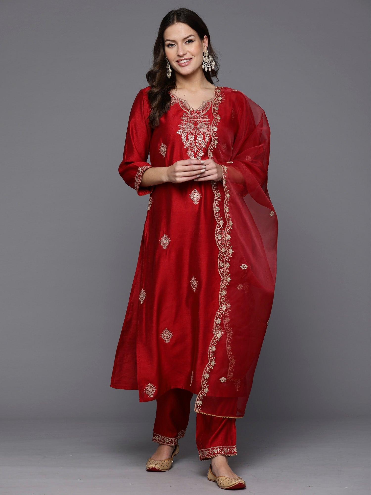 Women's Red Silk Blend Kurta Set - Taantav