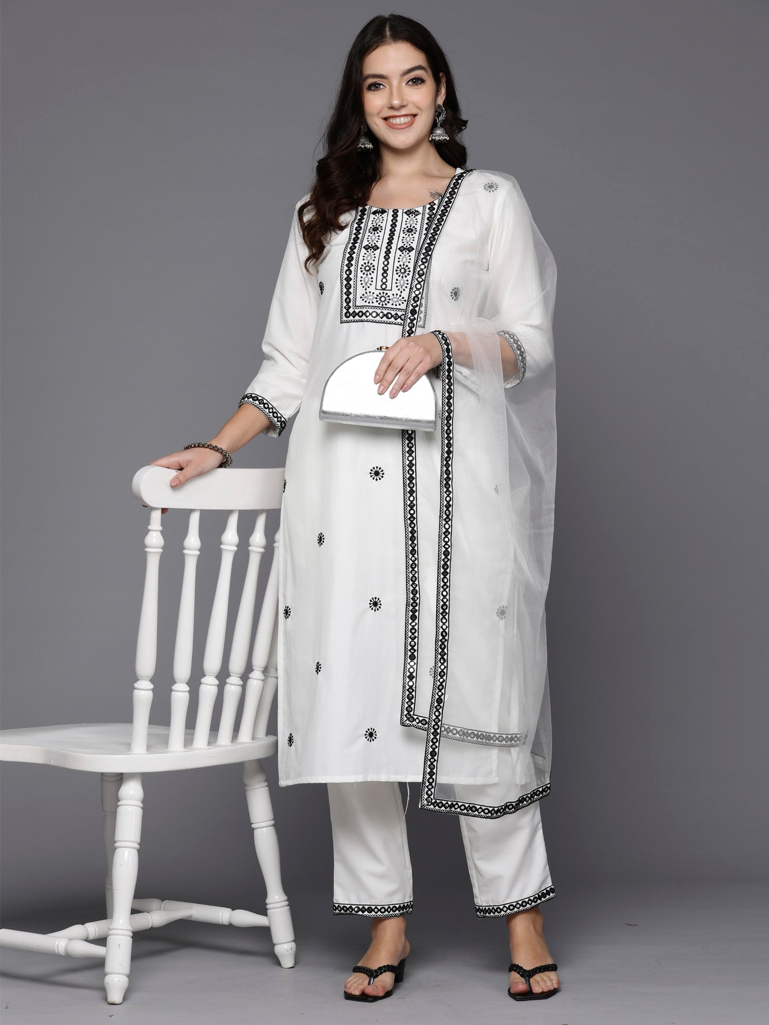 Women's White Silk Blend Kurta Set - Taantav