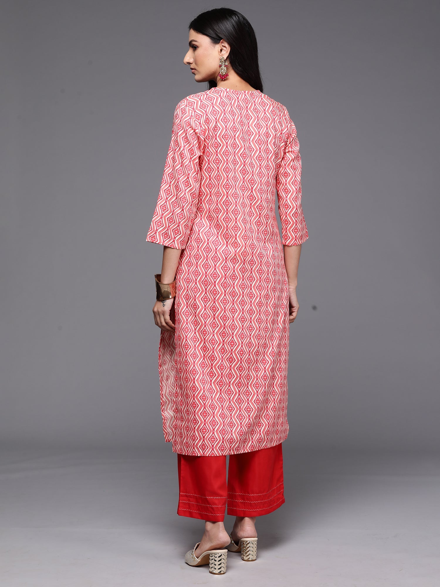 Women's Peach Viscose Rayon Kurta - Taantav