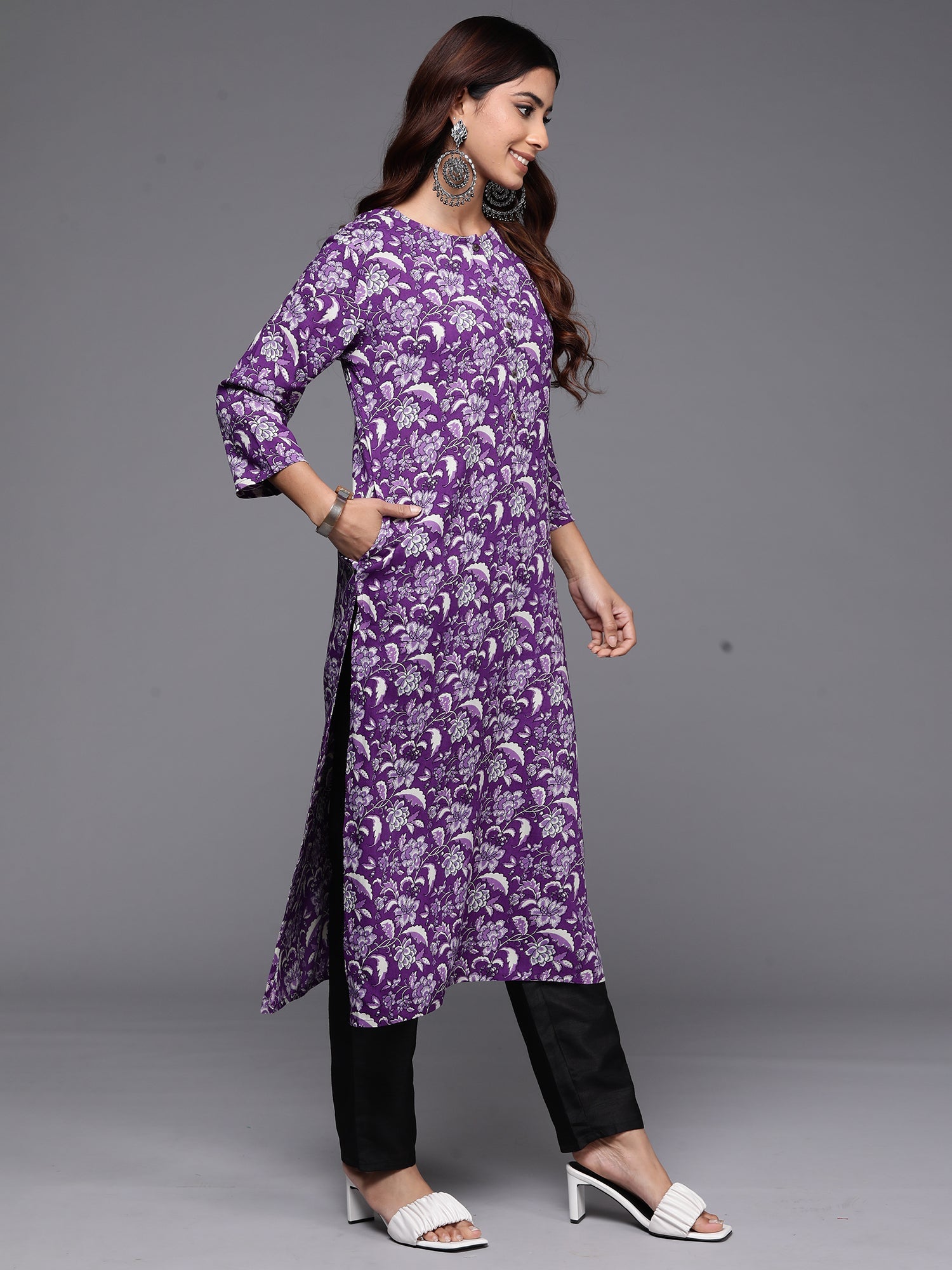 Women's Purple Viscose Rayon Kurta - Taantav