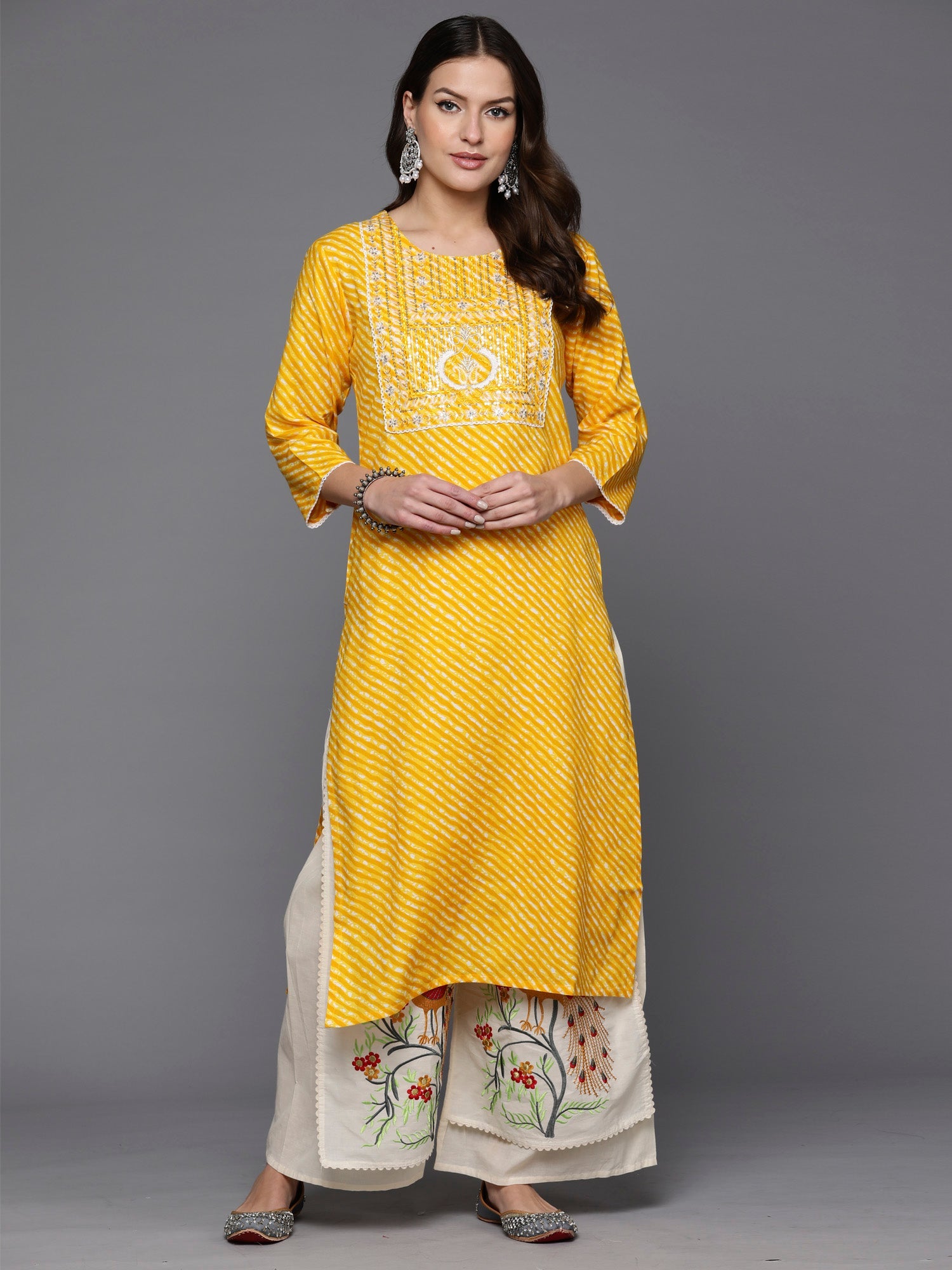 Women's Yellow Viscose Rayon Kurta - Taantav