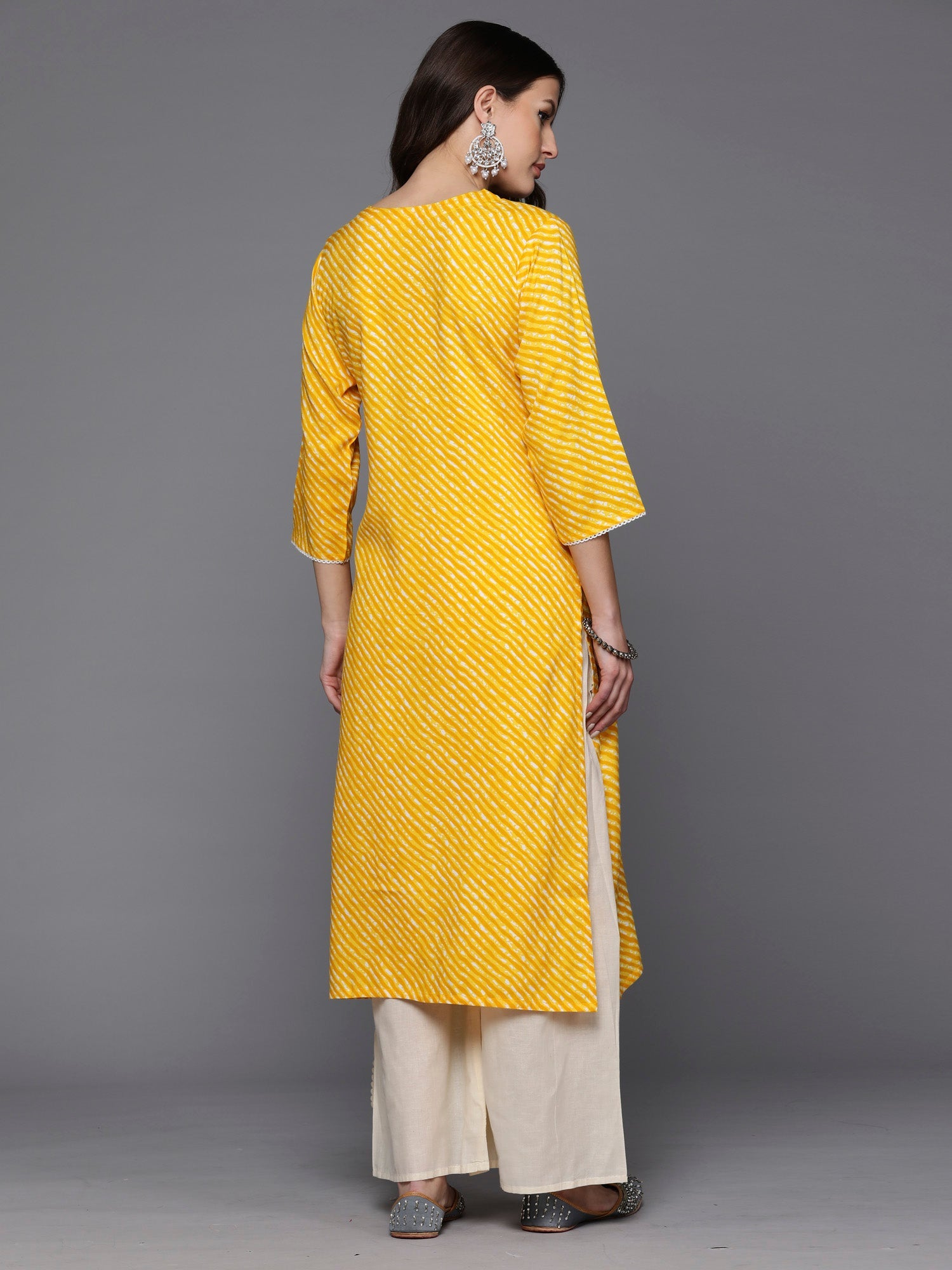 Women's Yellow Viscose Rayon Kurta - Taantav