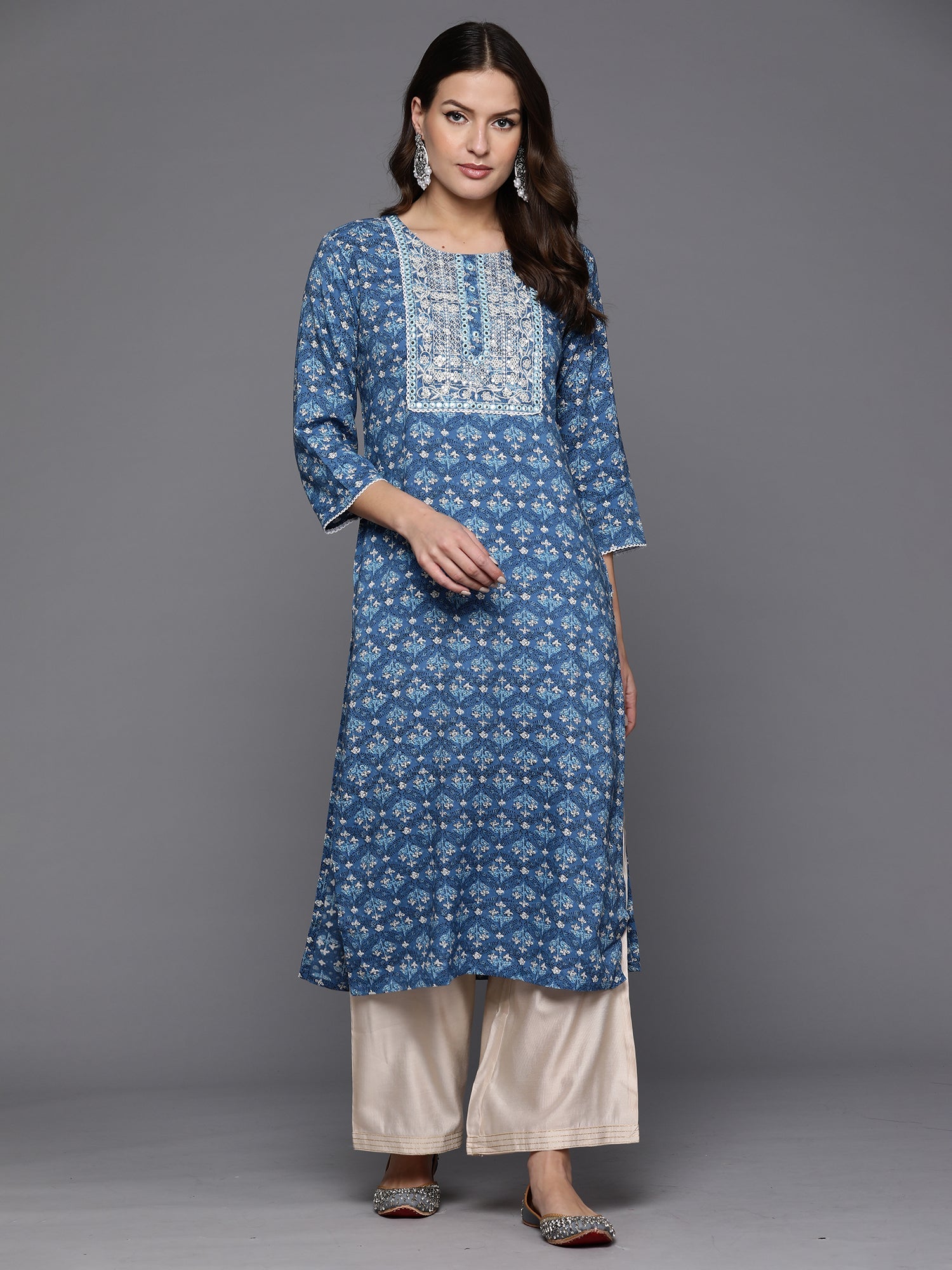 Women's Blue Viscose Rayon Kurta - Taantav