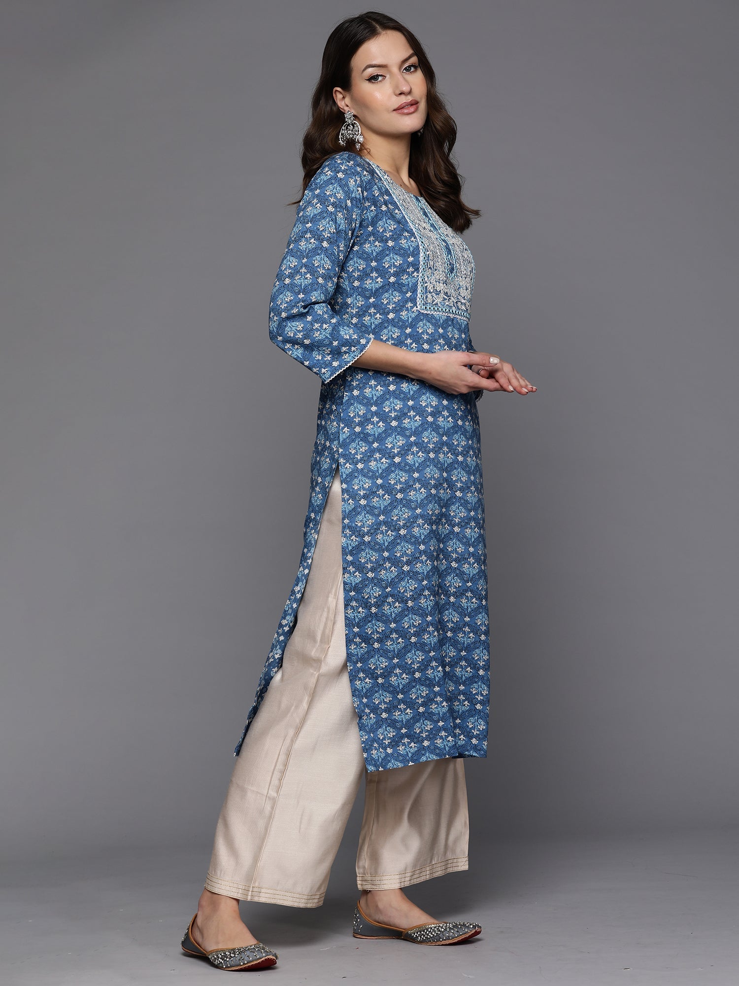 Women's Blue Viscose Rayon Kurta - Taantav