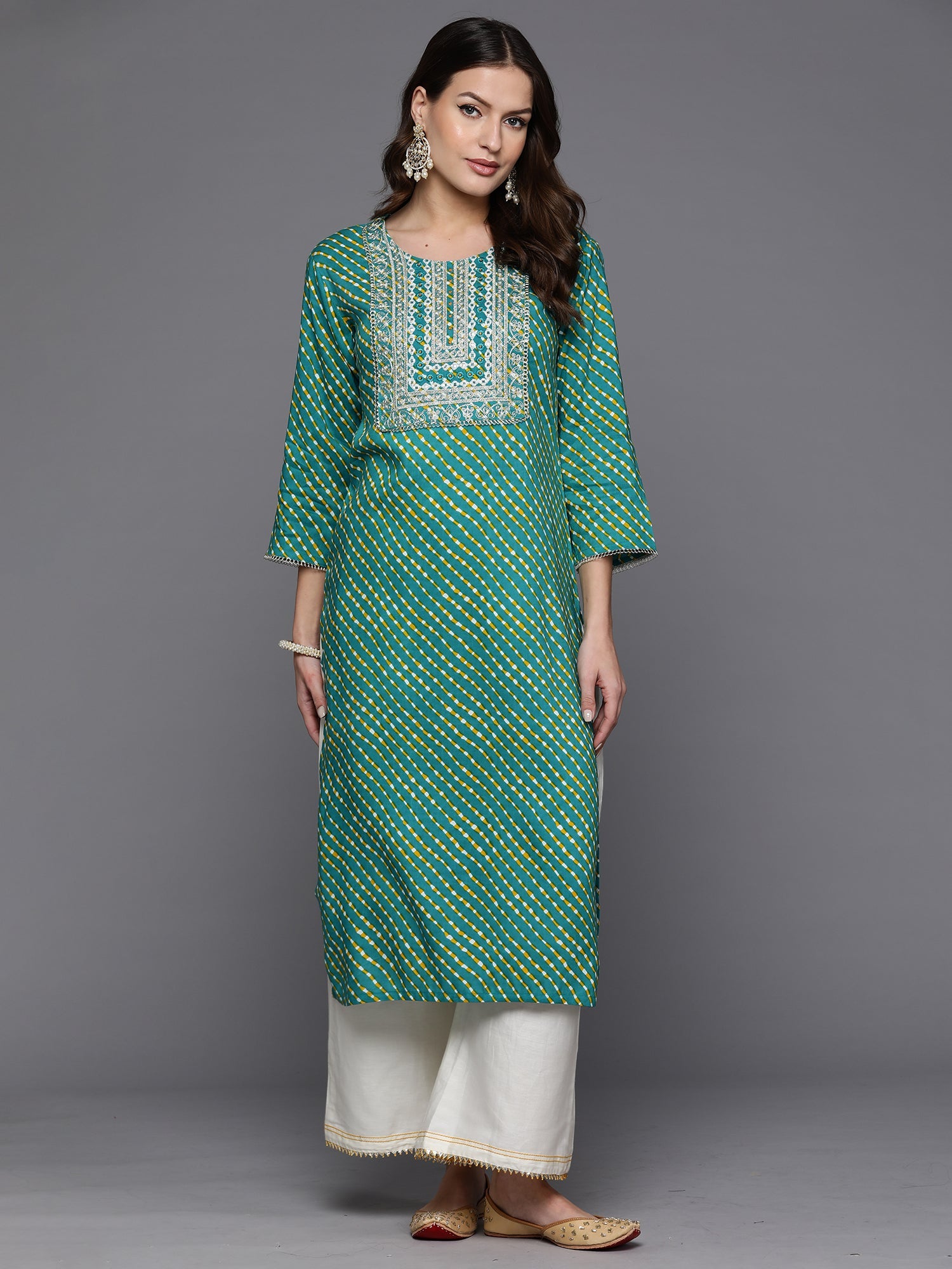 Women's Green Viscose Rayon Kurta - Taantav