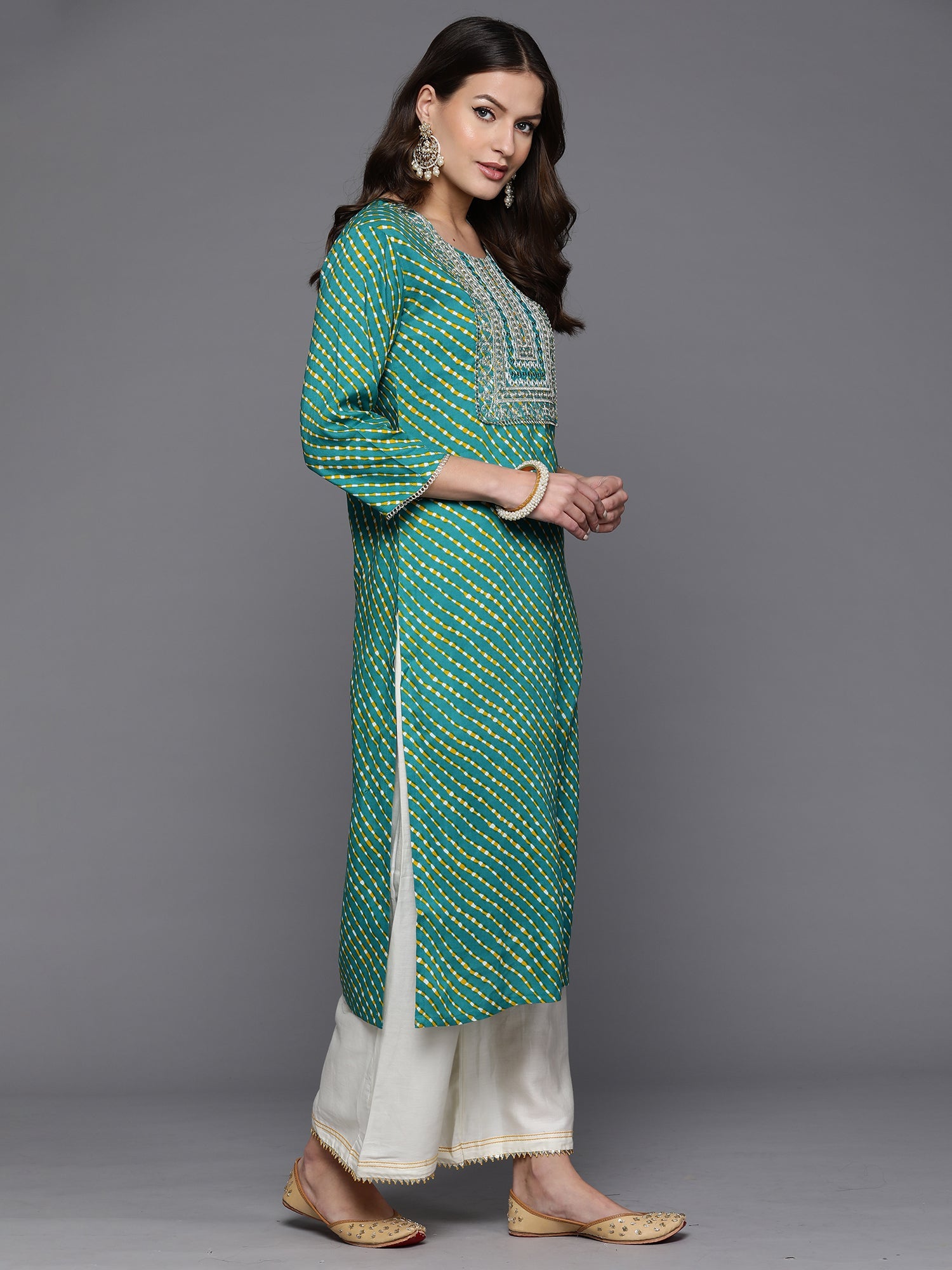 Women's Green Viscose Rayon Kurta - Taantav