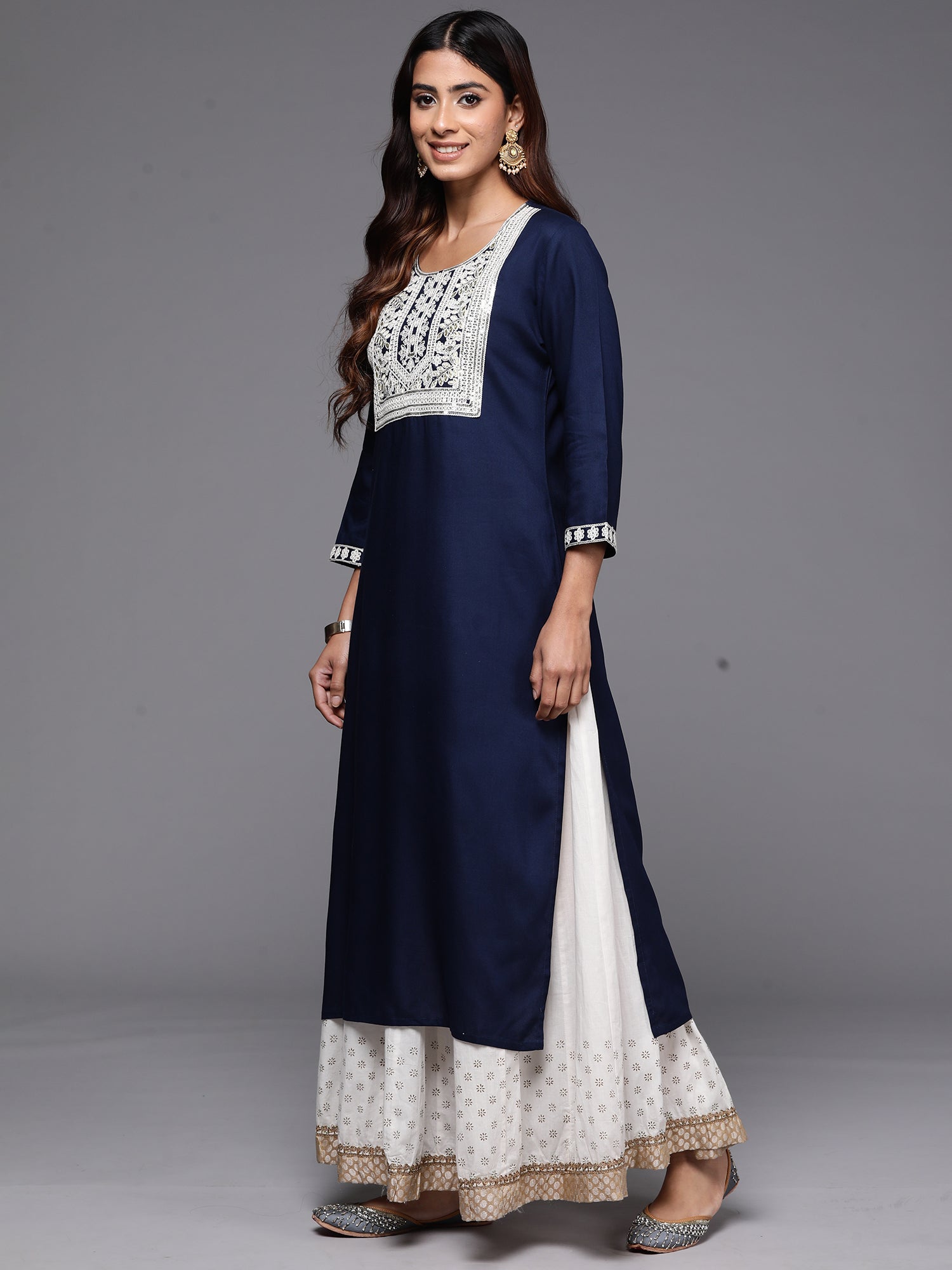 Women's Navy Blue Viscose Rayon Kurta - Taantav