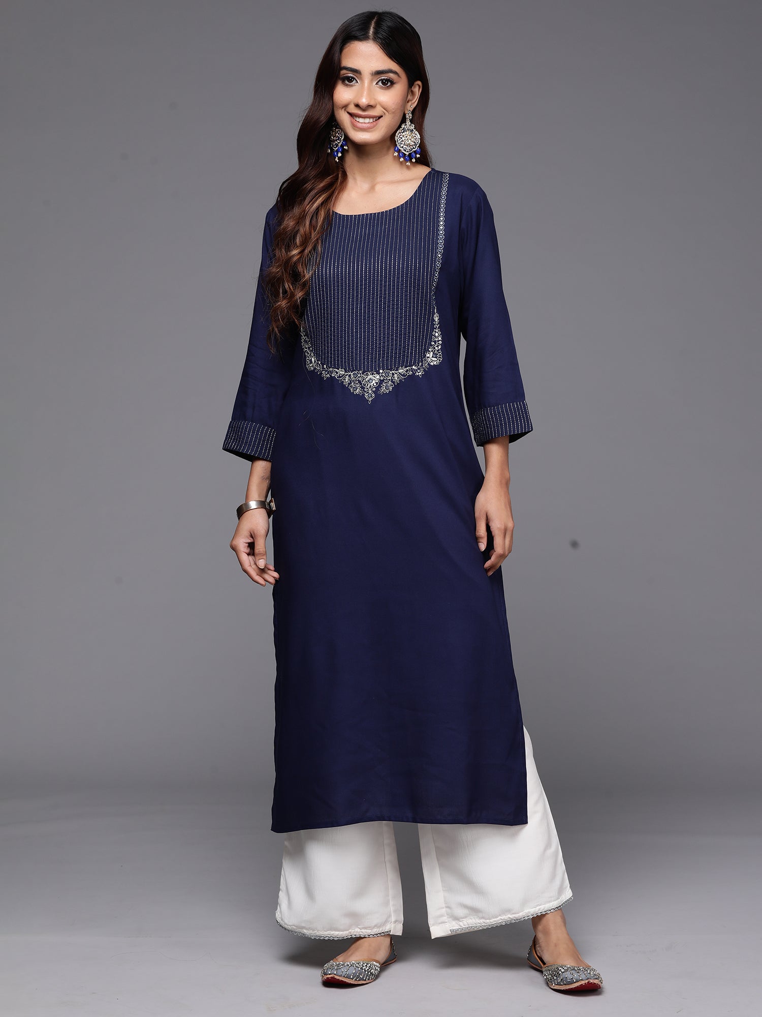 Women's Navy Blue Viscose Rayon Kurta - Taantav