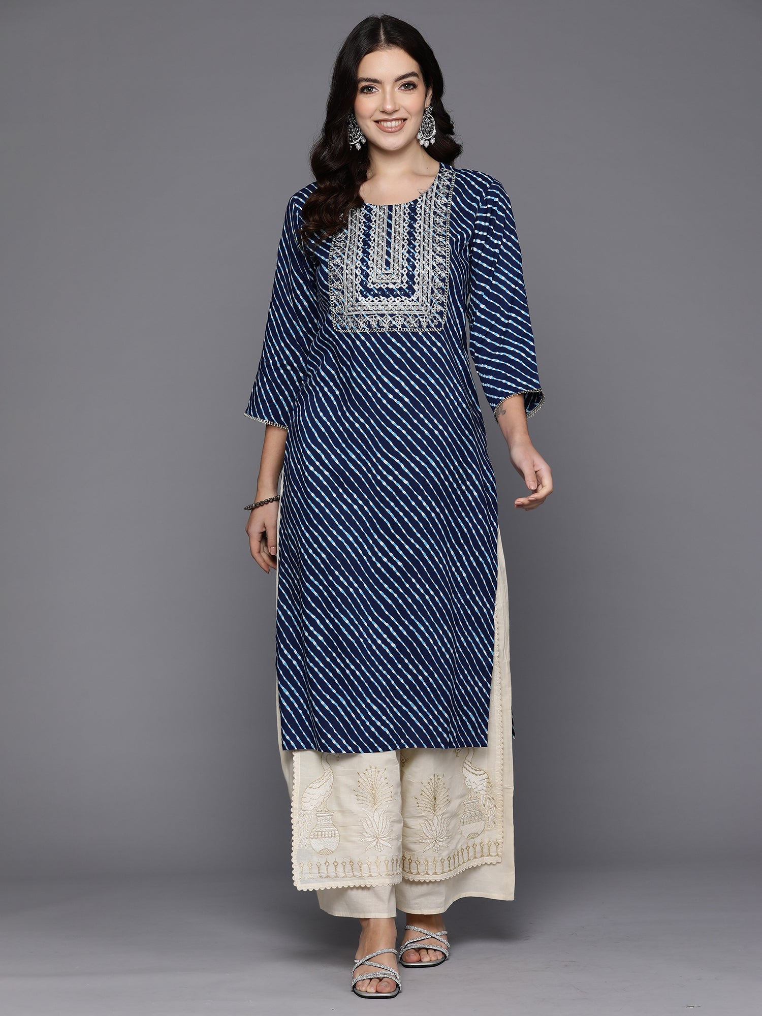 Women's Navy Blue Viscose Rayon Kurta - Taantav