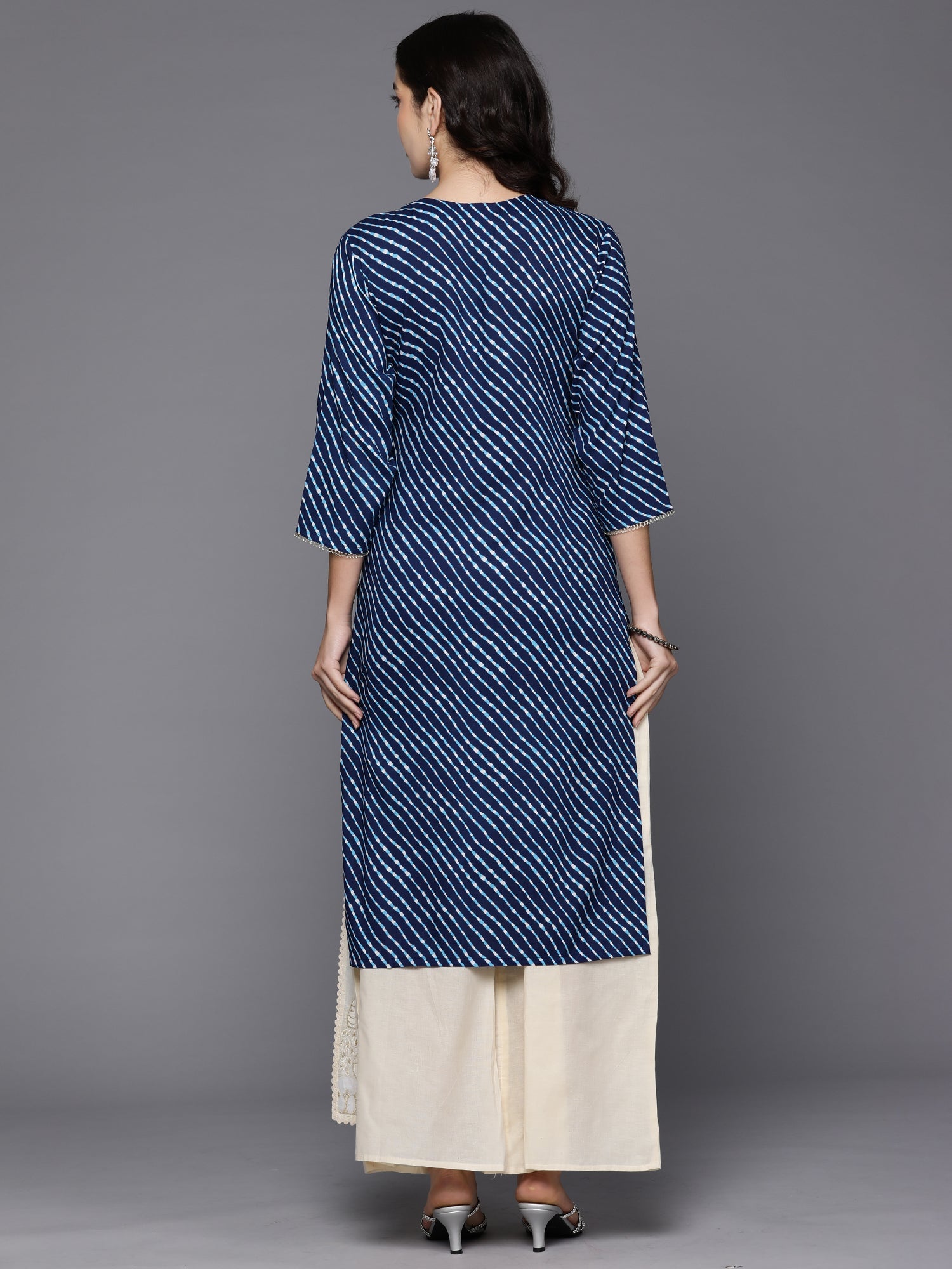 Women's Navy Blue Viscose Rayon Kurta - Taantav