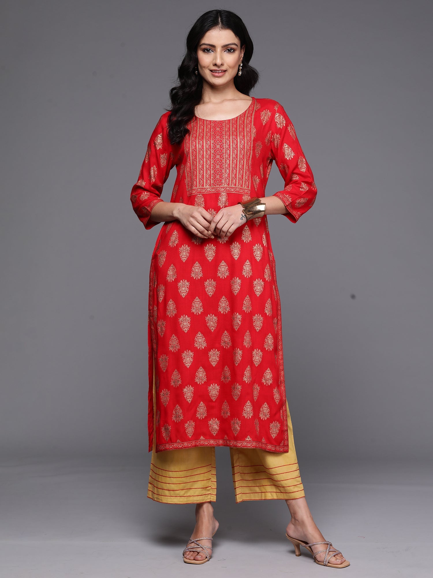 Women's Red Viscose Rayon Kurta - Taantav