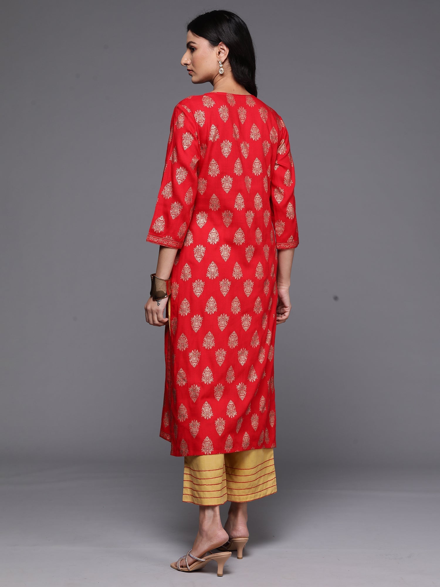 Women's Red Viscose Rayon Kurta - Taantav