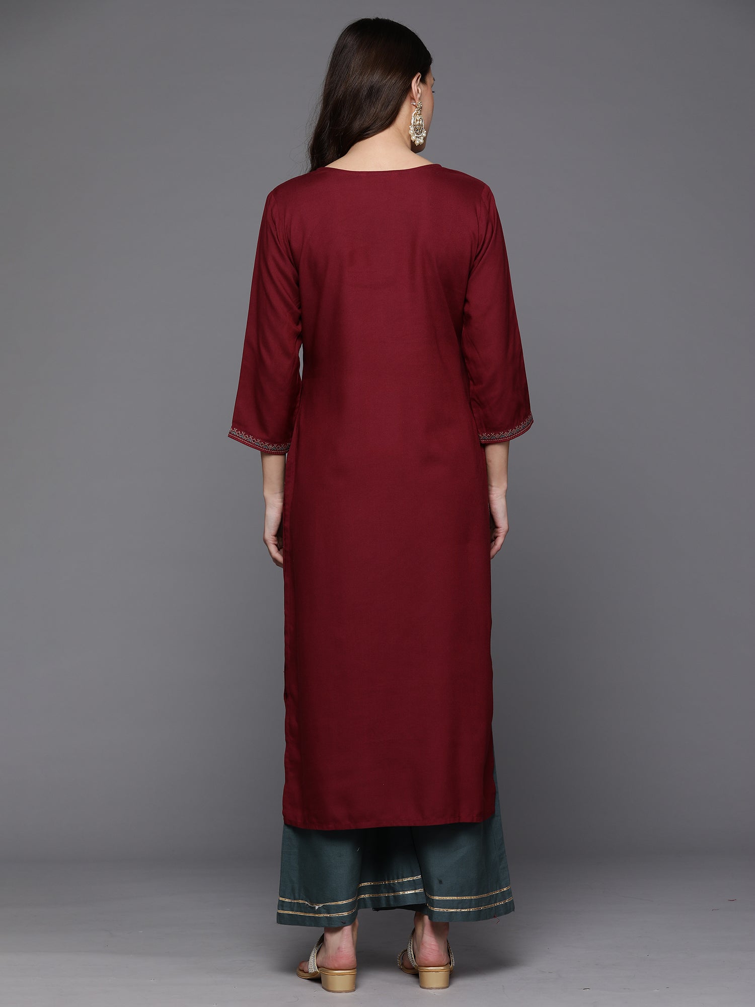 Women's Maroon Viscose Rayon Kurta - Taantav