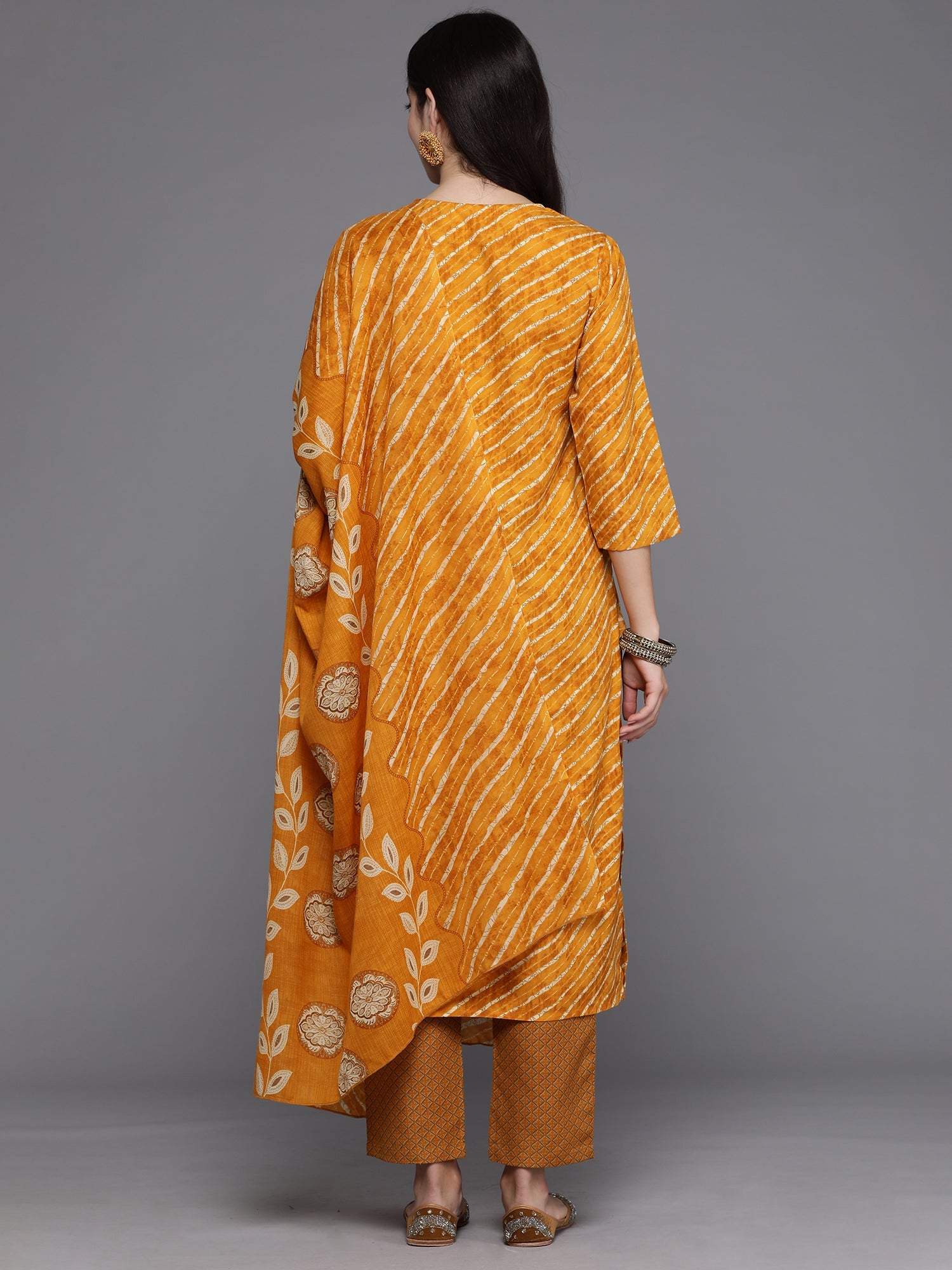 Women's Mustard Pure Cotton Kurta Set - Taantav