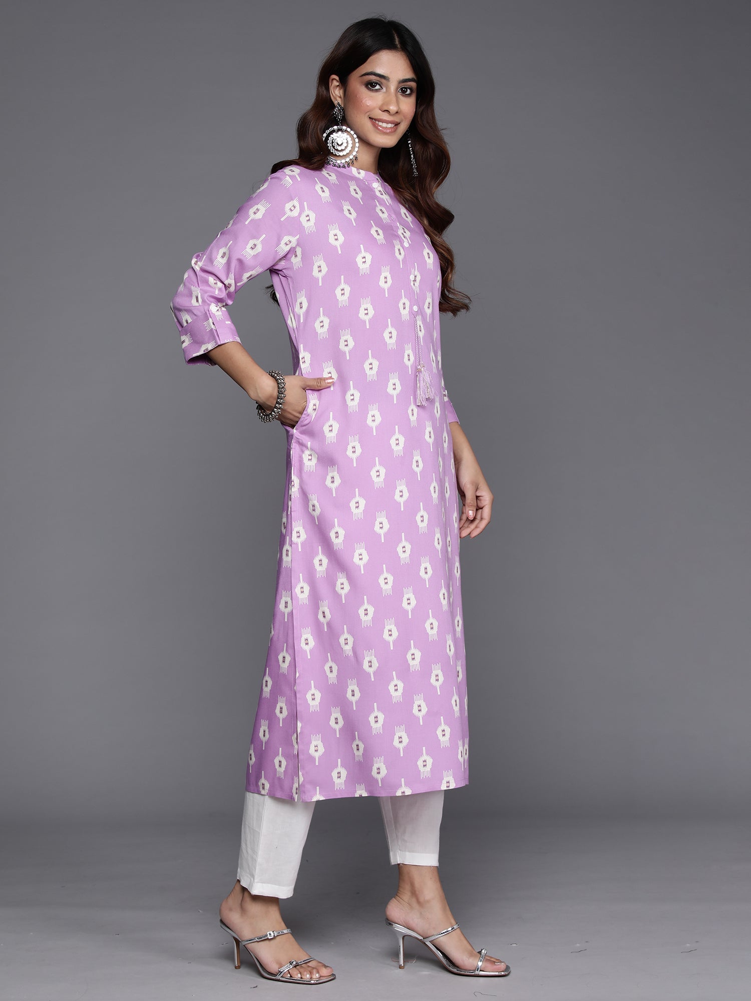 Women's Lavender Viscose Rayon Kurta - Taantav