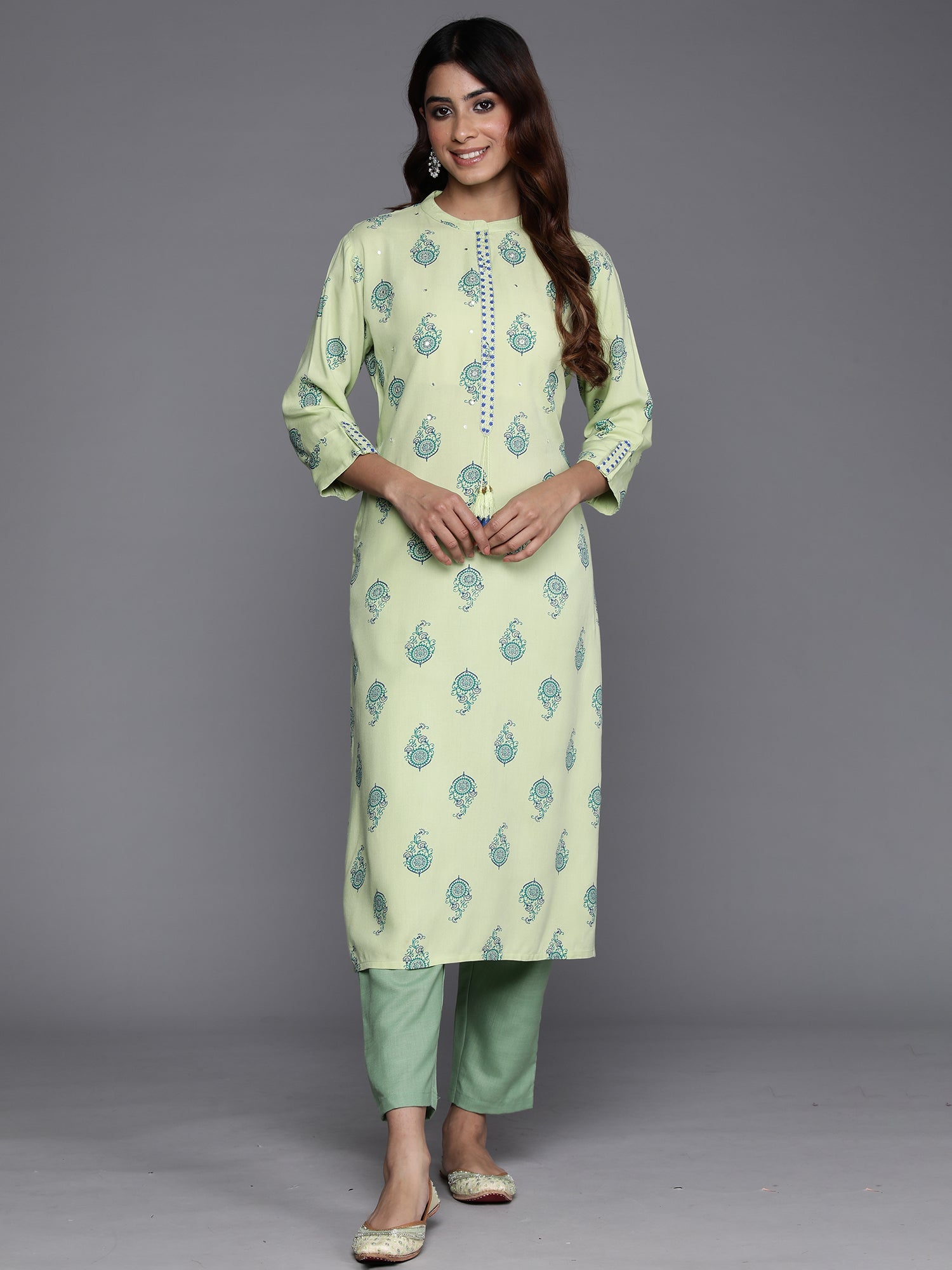 Women's Green Viscose Rayon Kurta - Taantav