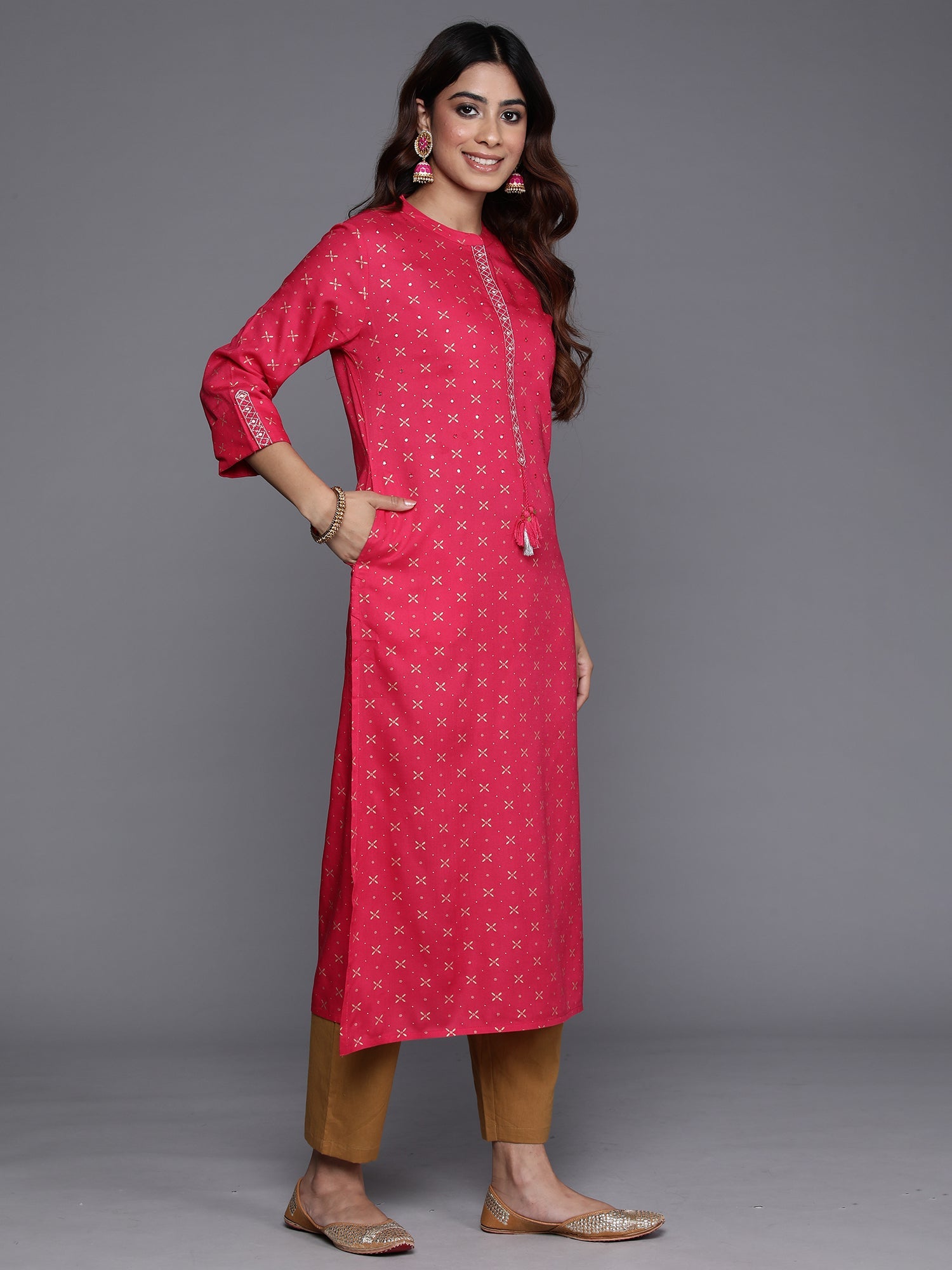 Women's Pink Viscose Rayon Kurta - Taantav