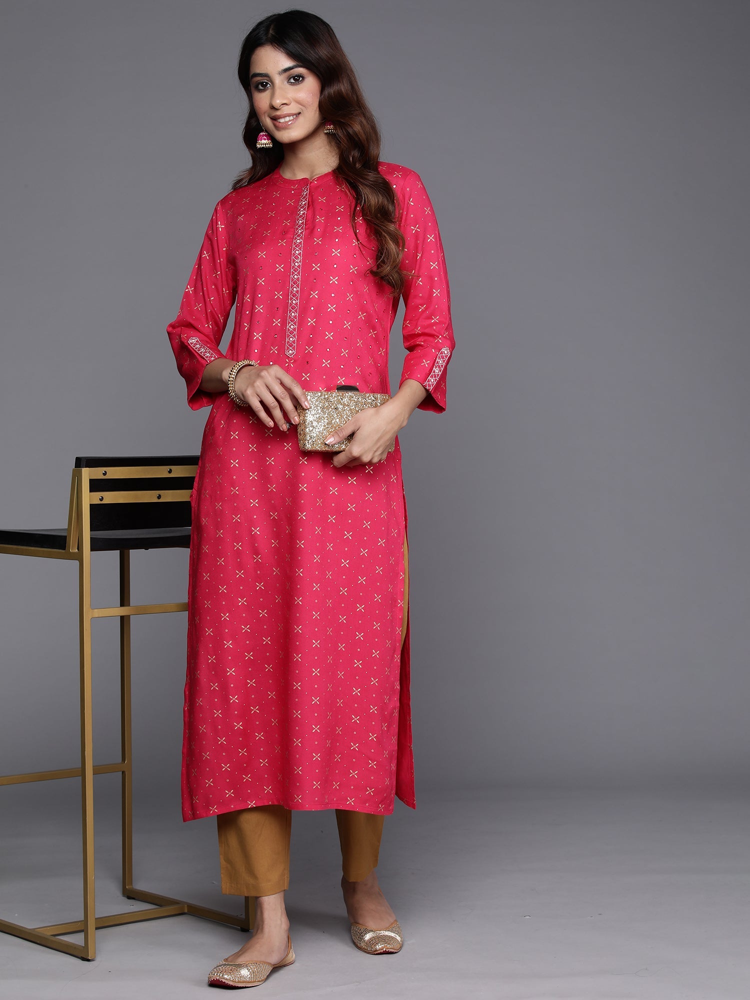 Women's Pink Viscose Rayon Kurta - Taantav