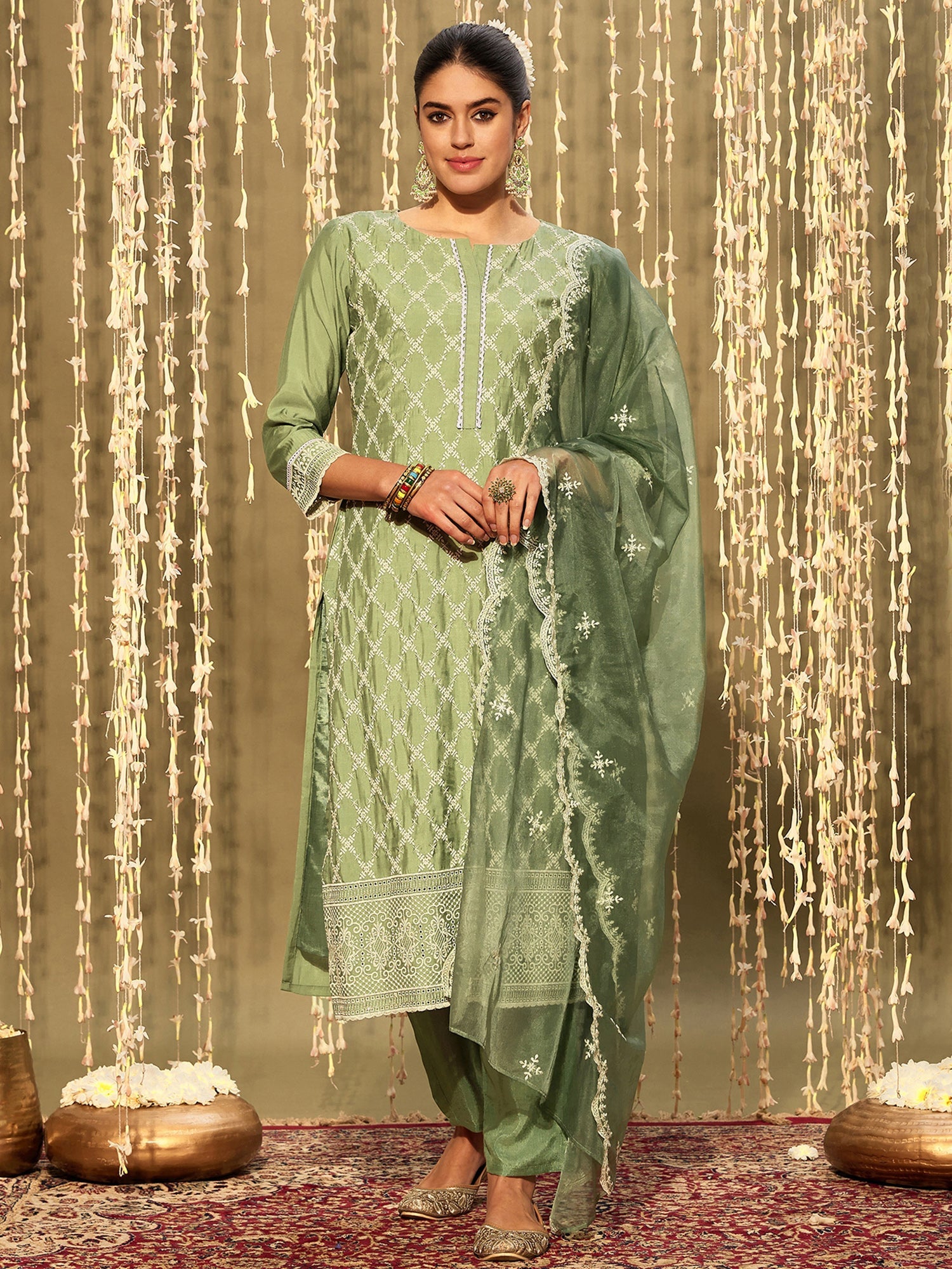 Women's Green Silk Blend Kurta Set - Taantav