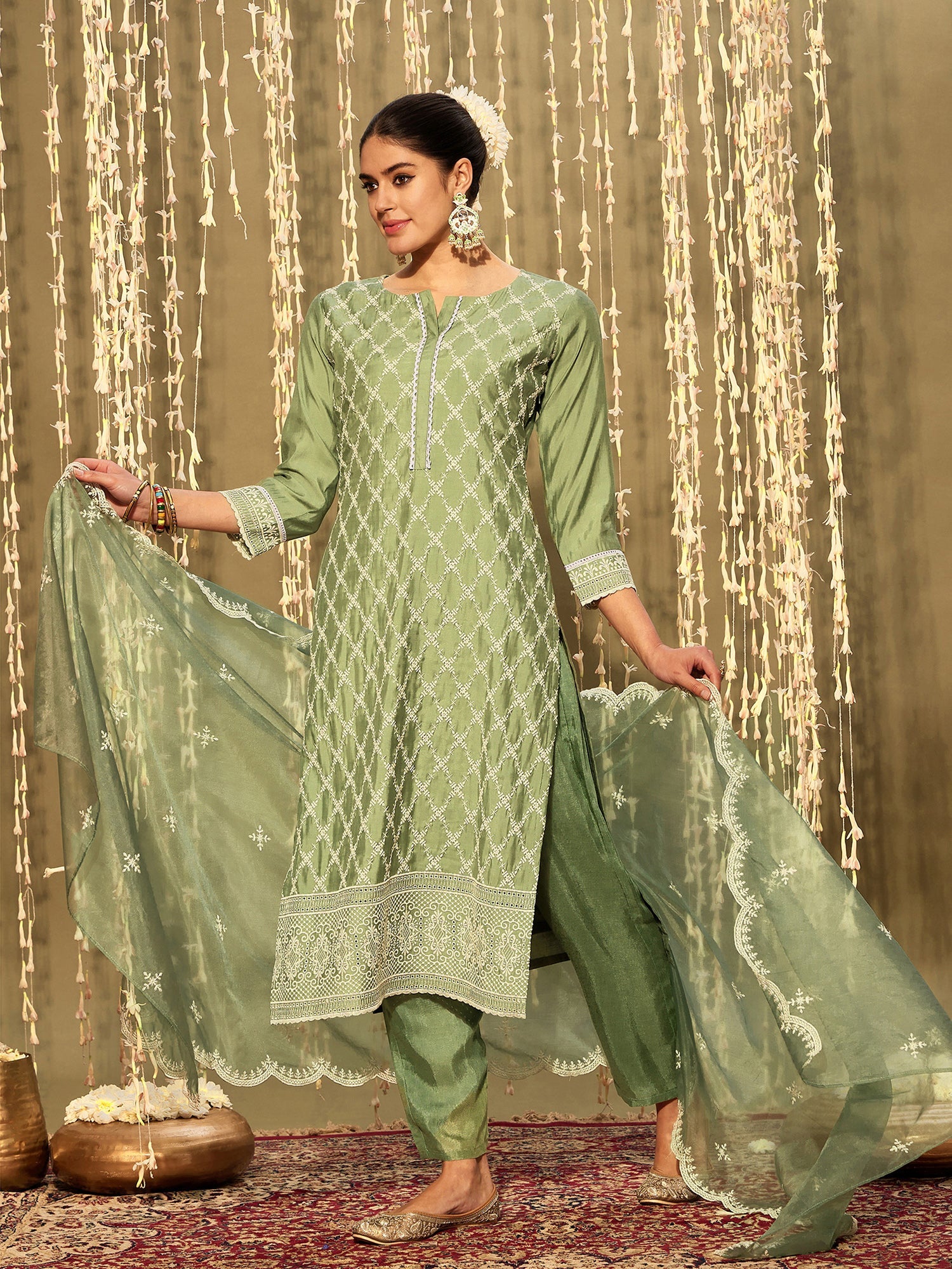 Women's Green Silk Blend Kurta Set - Taantav