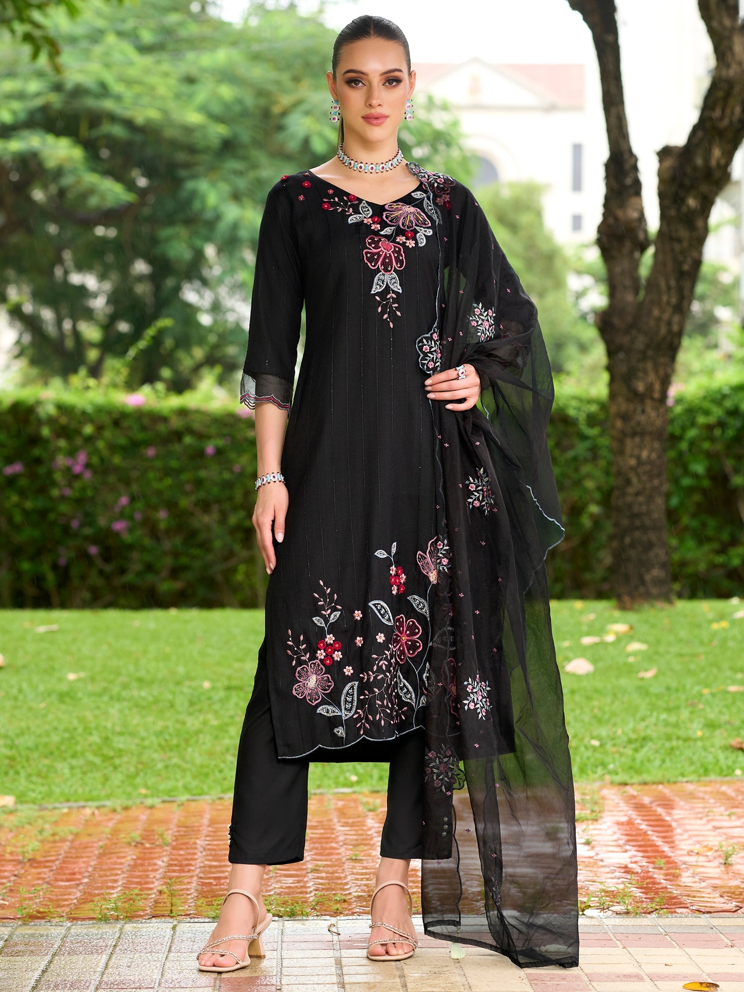 Women's Black Silk Blend Kurta Set - Taantav