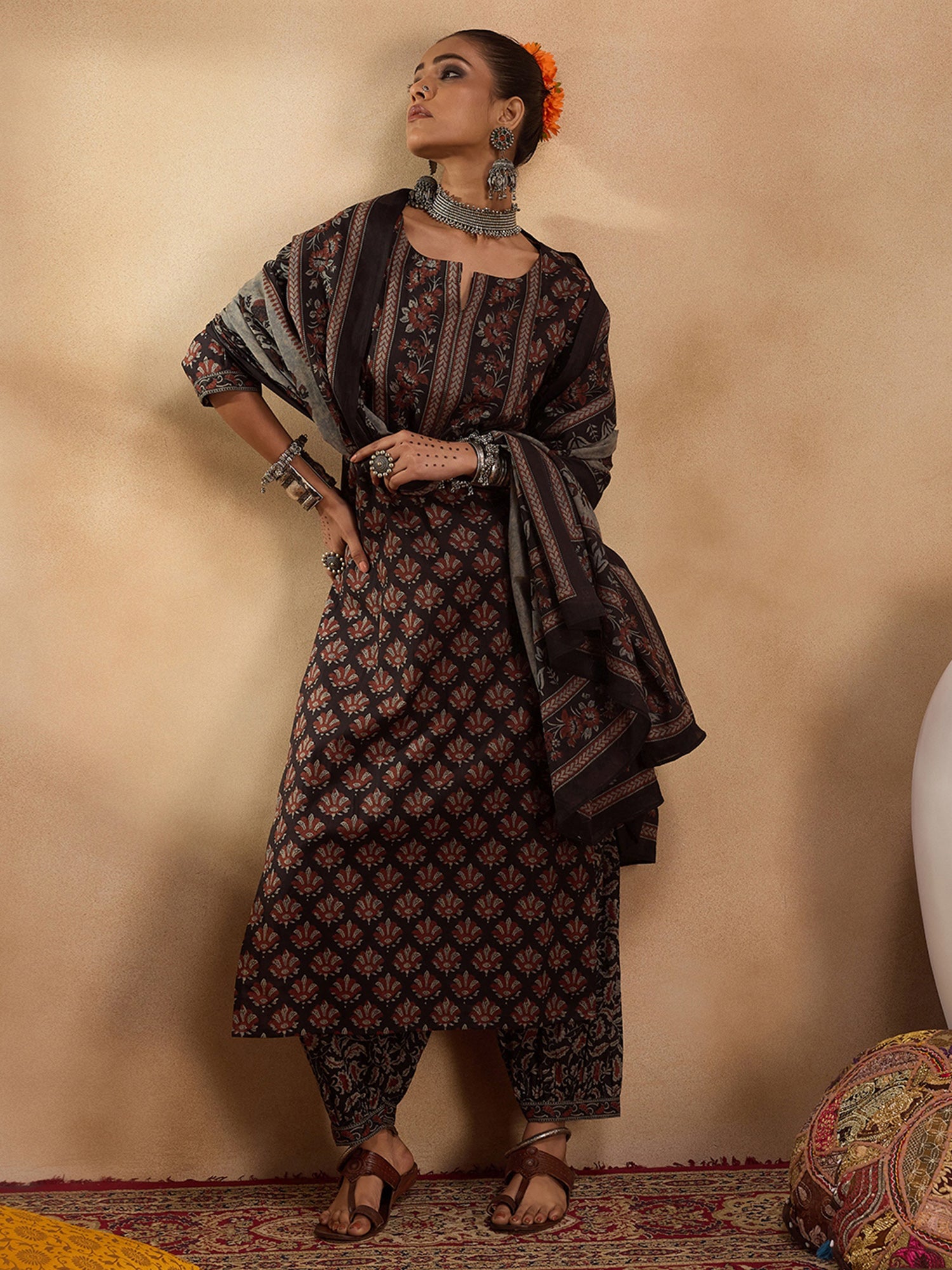 Women's Black Printed Straight Kurta Salwar With Dupatta Set - Indo Era