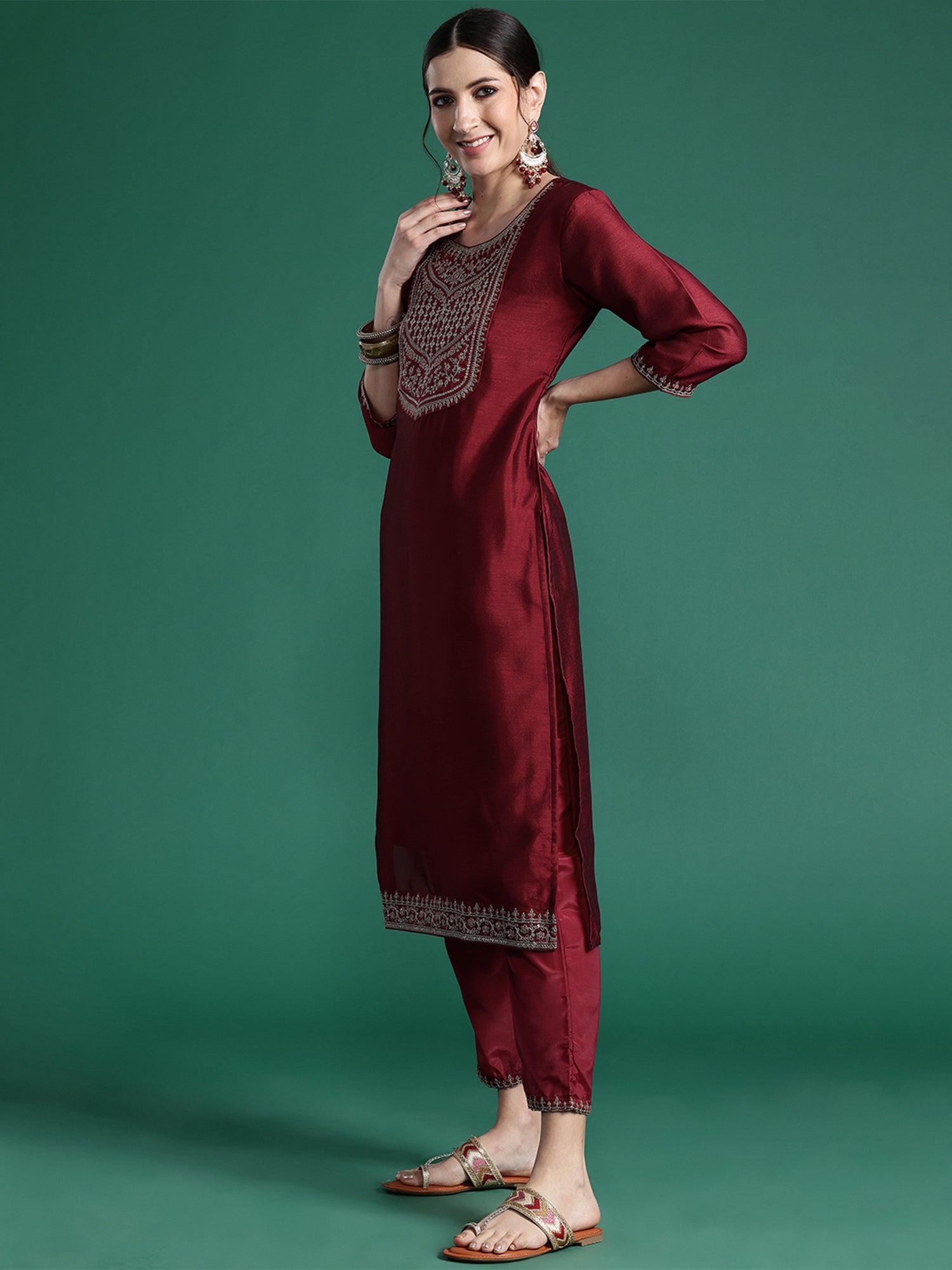 Women's Maroon Silk Blend Kurta Set - Taantav