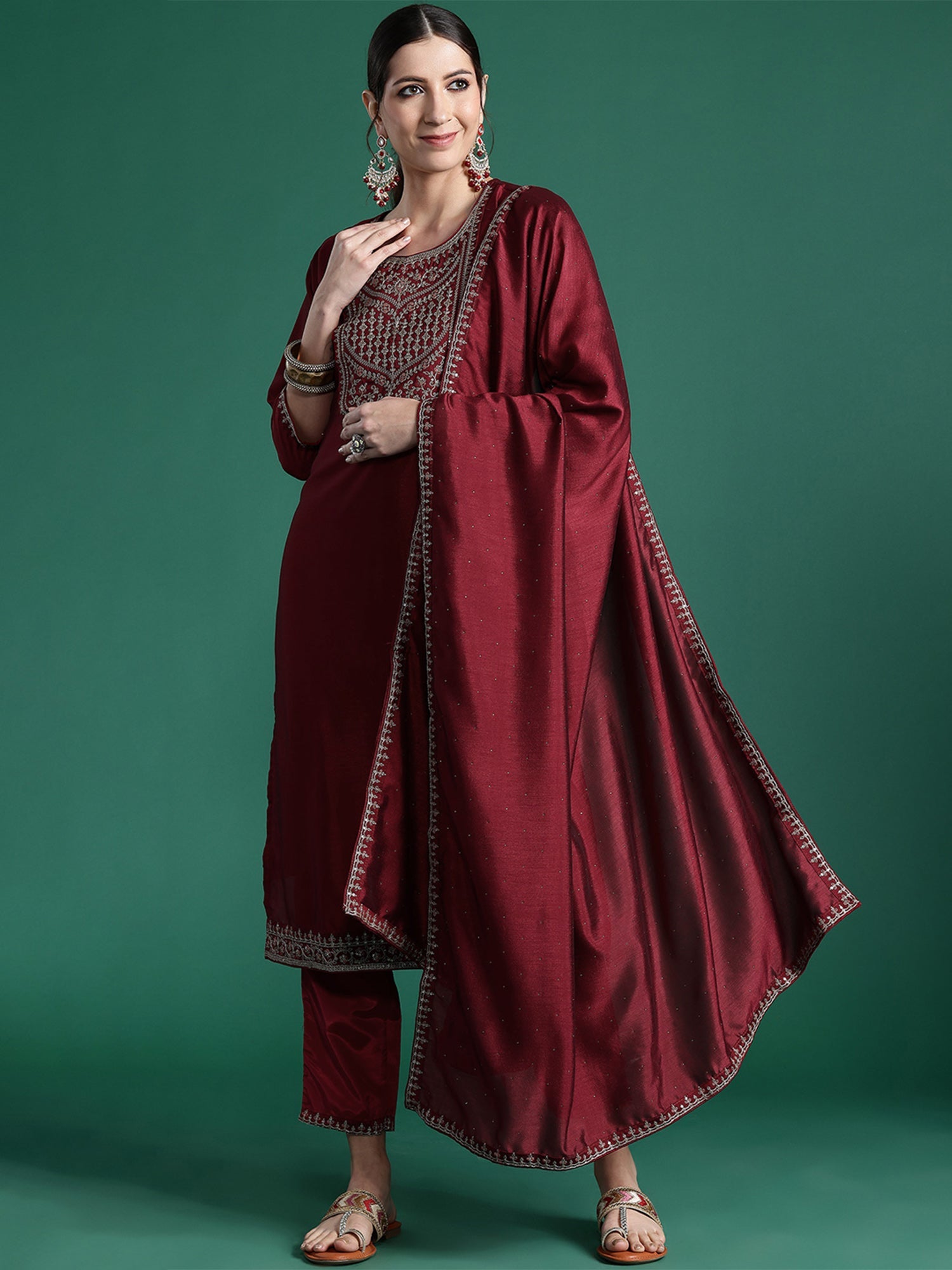 Women's Maroon Silk Blend Kurta Set - Taantav