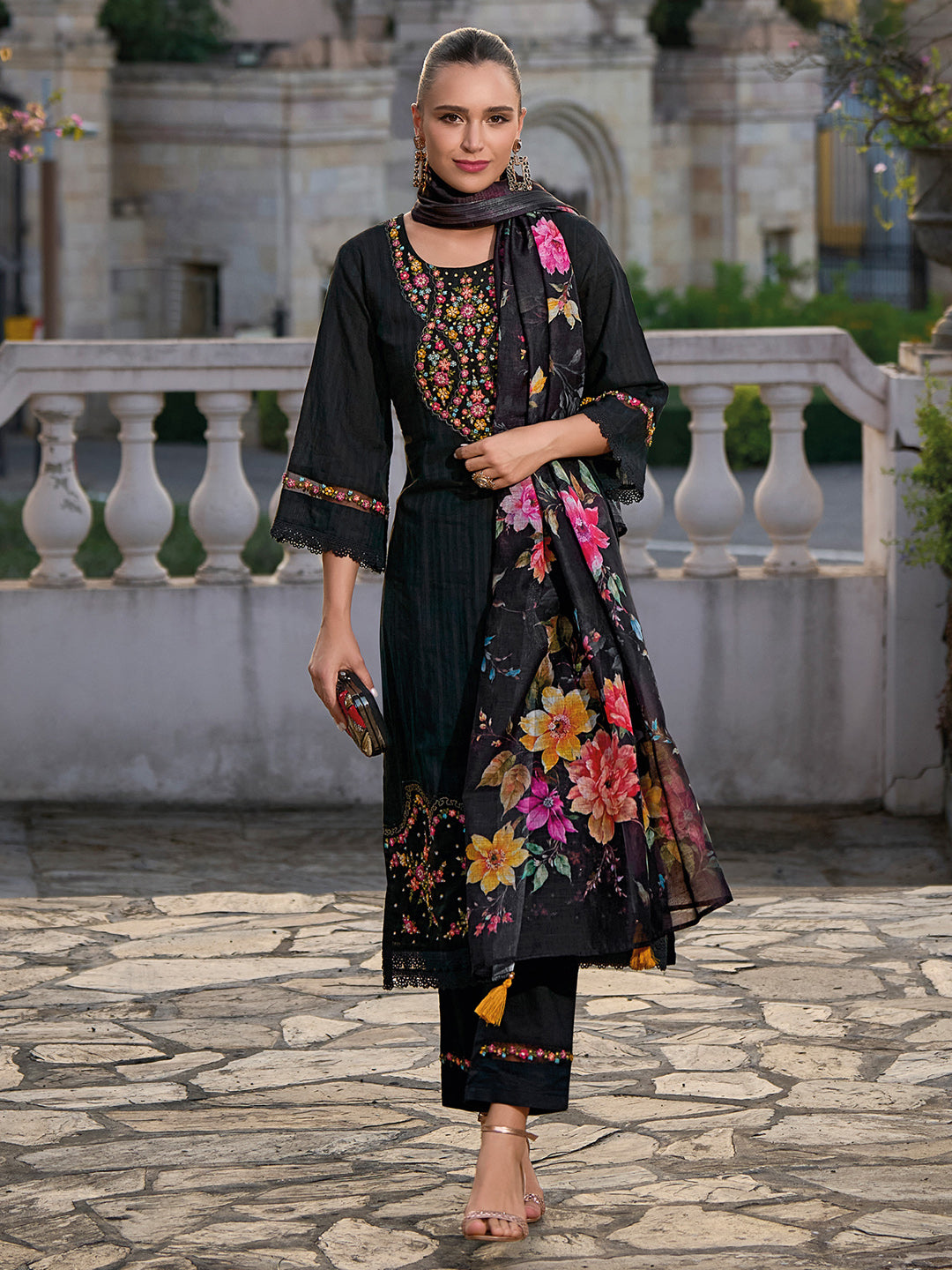 Women's Black Pure Cotton Kurta Set - Taantav