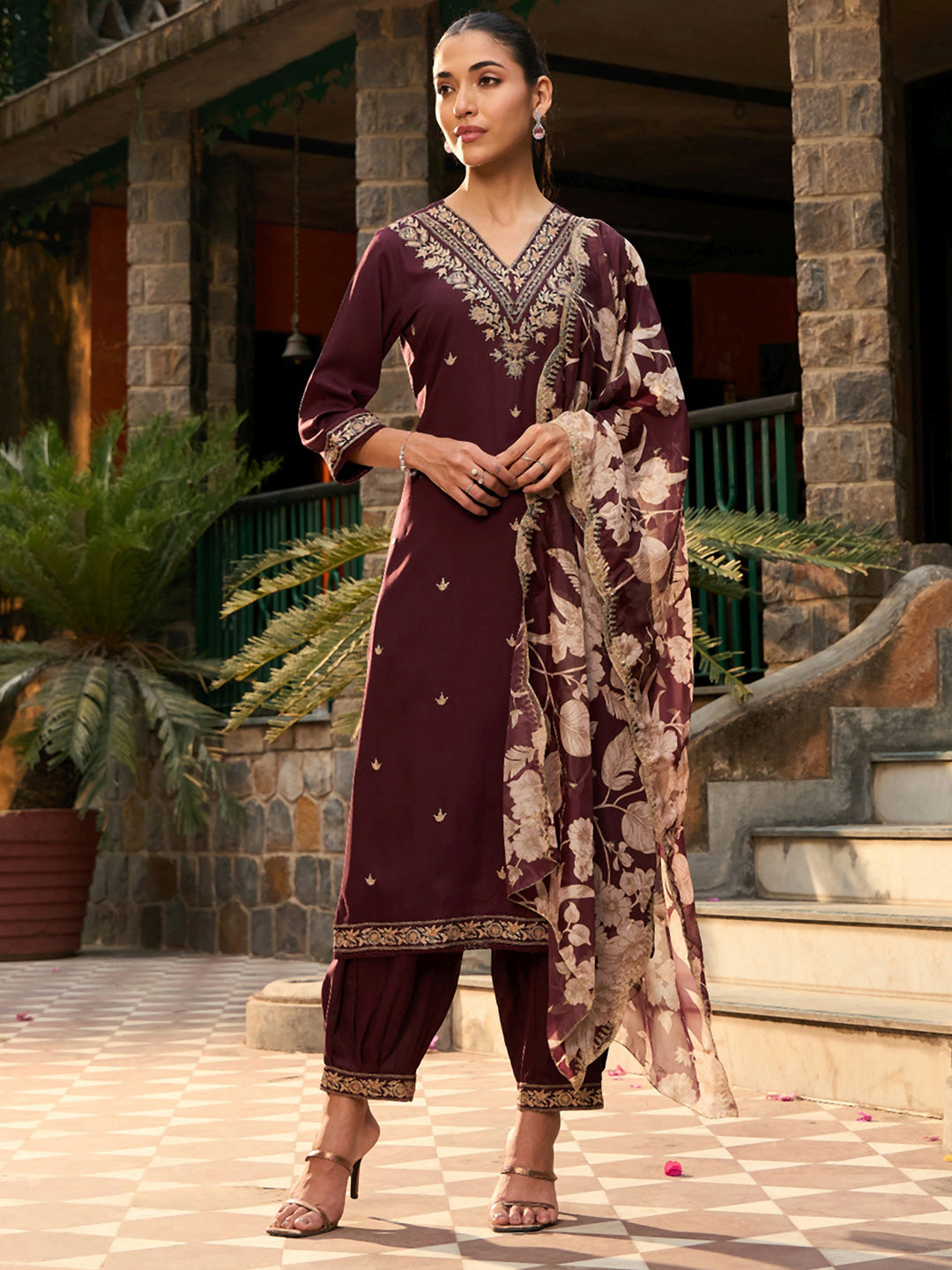 Women's Burgundy Viscose Rayon Kurta Set - Taantav