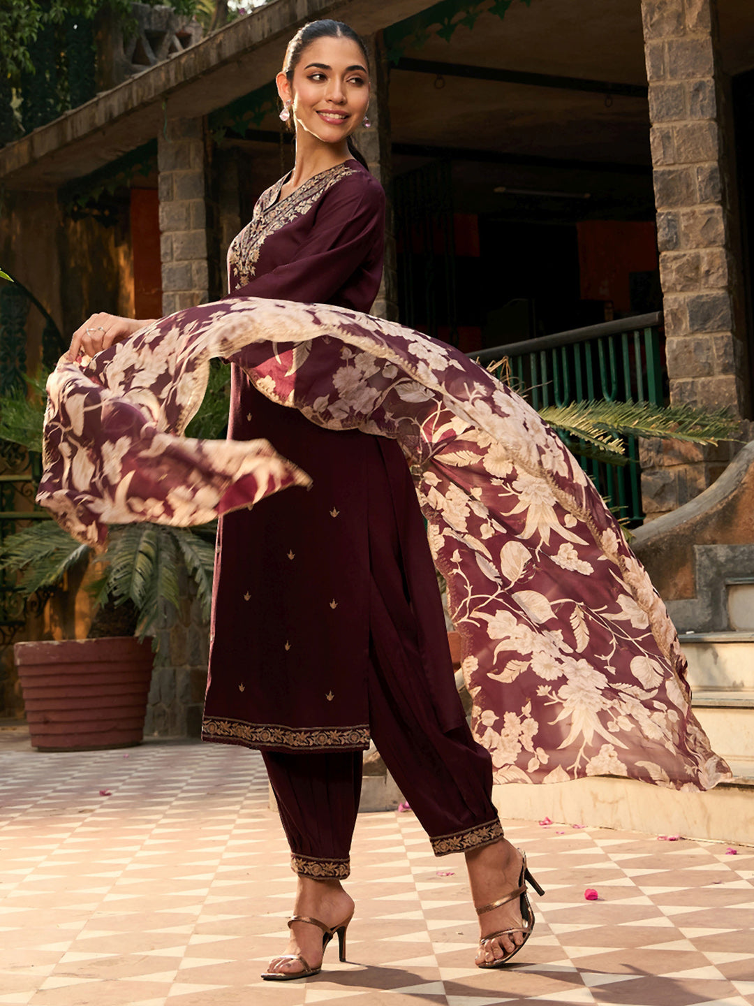 Women's Burgundy Viscose Rayon Kurta Set - Taantav