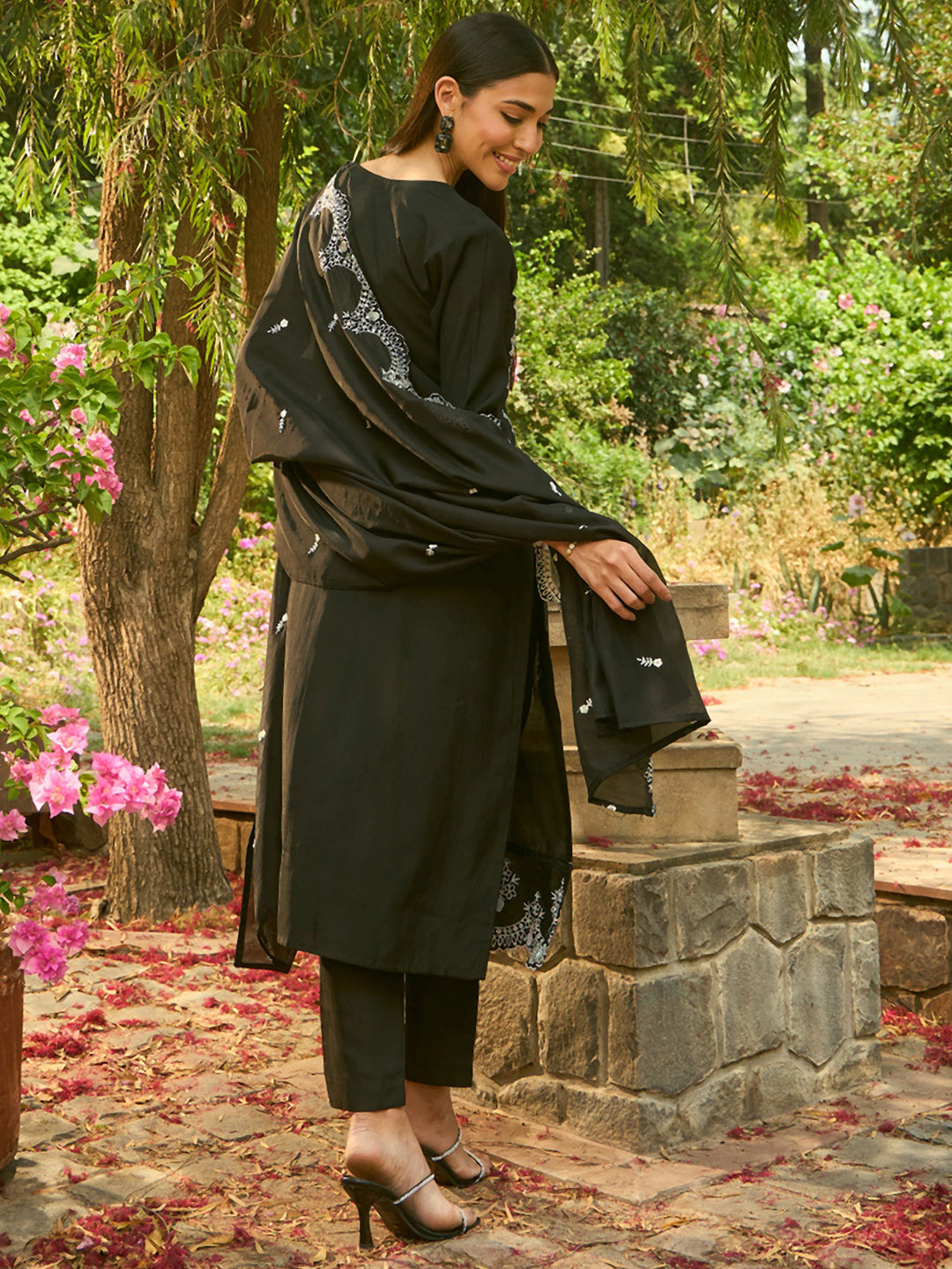 Women's Black Silk Blend Kurta Set - Taantav