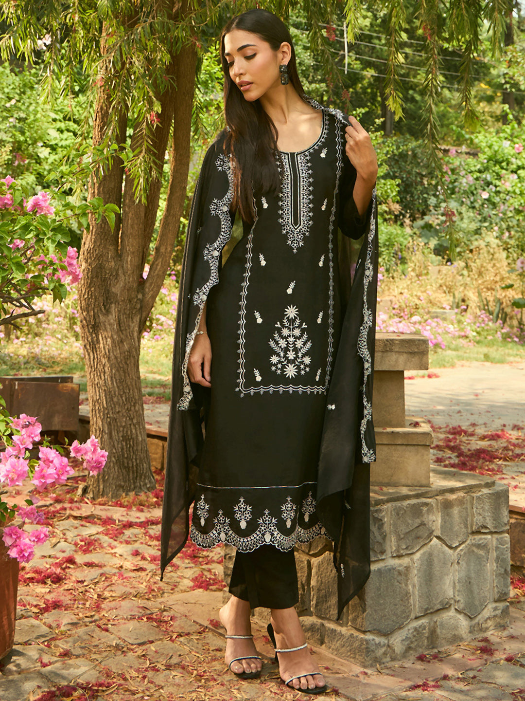 Women's Black Silk Blend Kurta Set - Taantav