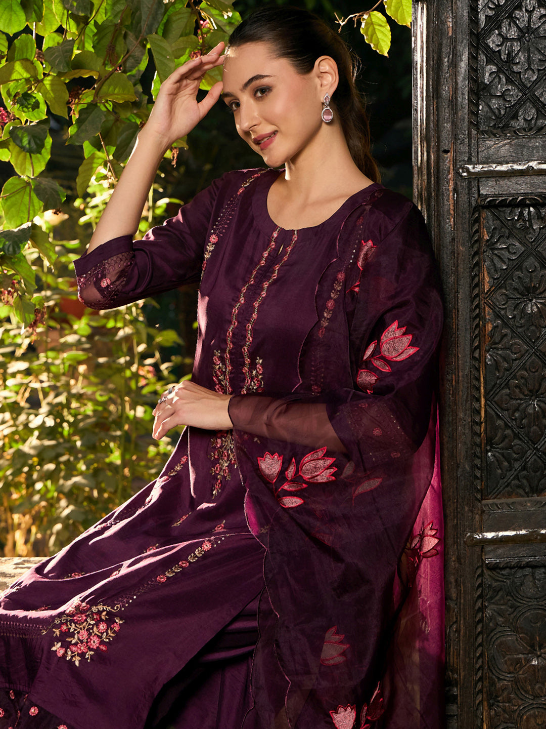 Women's Burgundy Silk Blend Kurta Set - Taantav